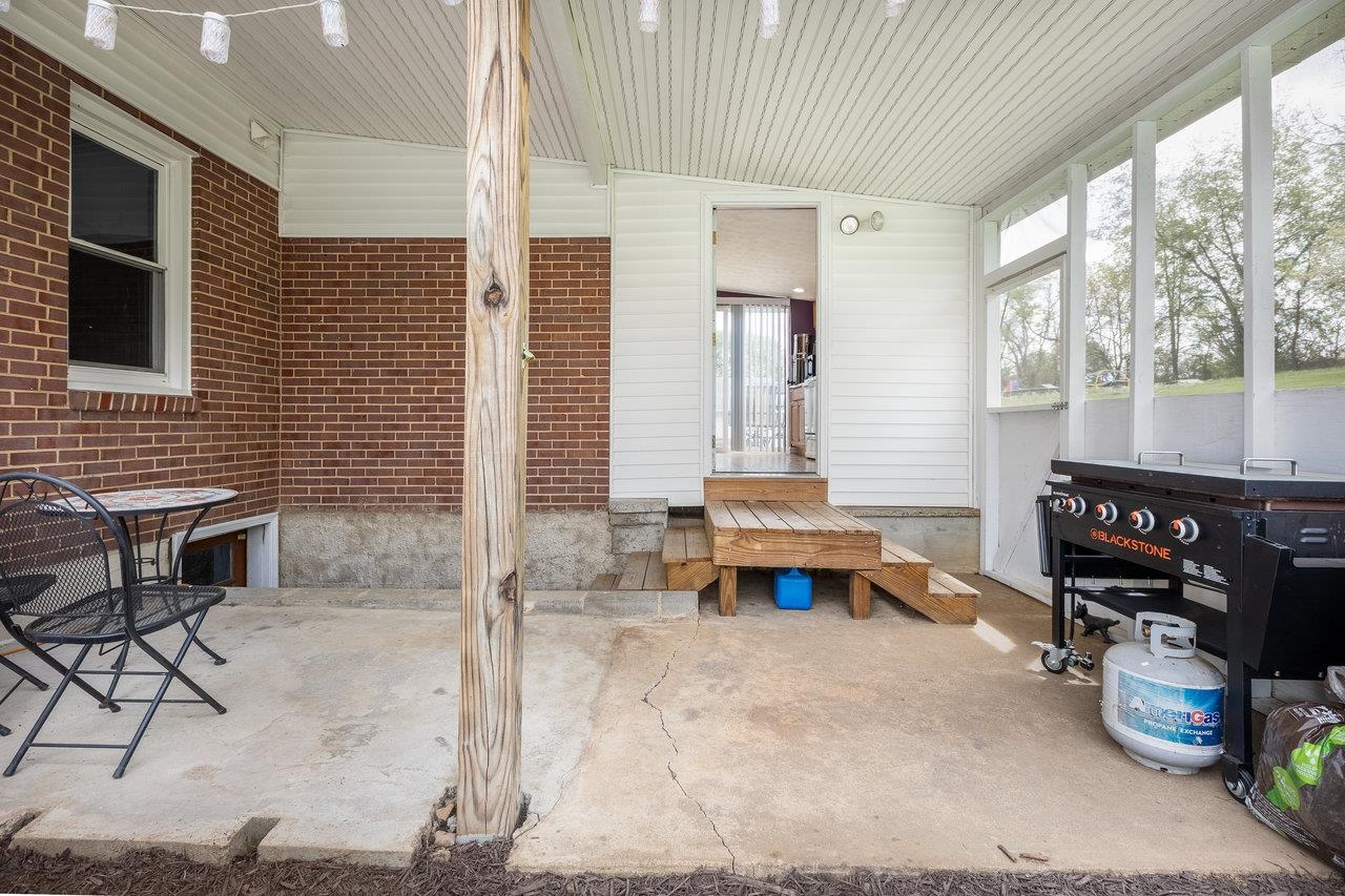911 OLD WHITE HILL RD, STUARTS DRAFT, Virginia 24477, 2 Bedrooms Bedrooms, ,2 BathroomsBathrooms,Residential,911 OLD WHITE HILL RD,663745 MLS # 663745