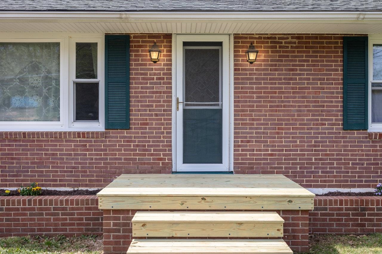 911 OLD WHITE HILL RD, STUARTS DRAFT, Virginia 24477, 2 Bedrooms Bedrooms, ,2 BathroomsBathrooms,Residential,911 OLD WHITE HILL RD,663745 MLS # 663745