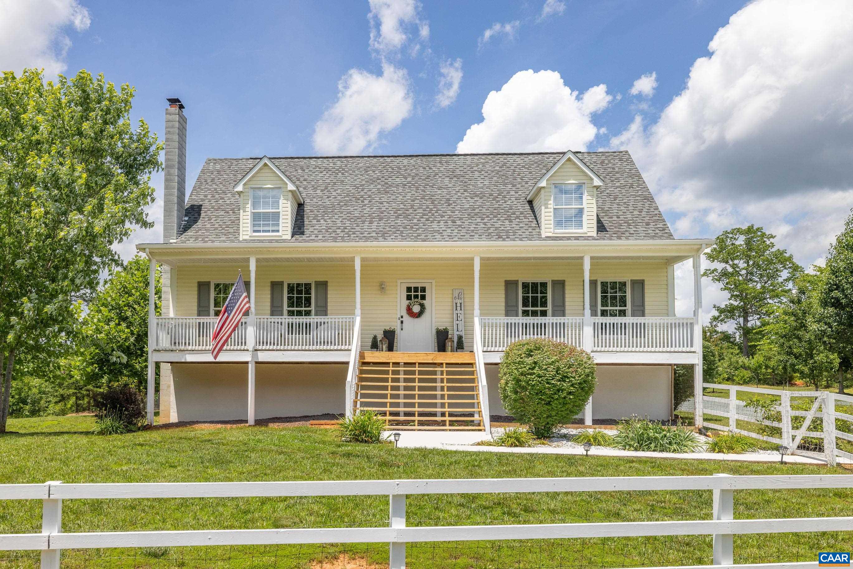 311 SHARPS CREEK DR, SCOTTSVILLE, Virginia 24590, 3 Bedrooms Bedrooms, ,2 BathroomsBathrooms,Residential,Charming Cape Cod on 3+ acres,311 SHARPS CREEK DR,665651 MLS # 665651