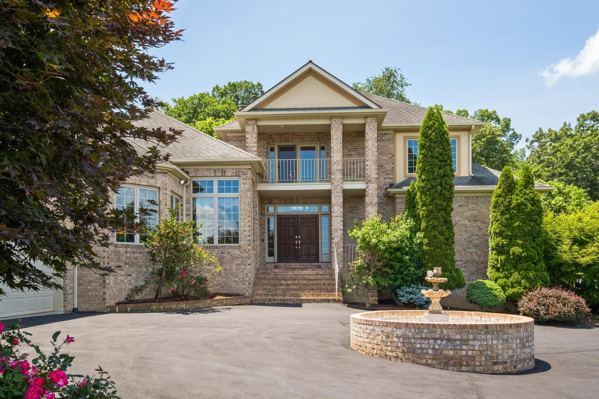 3417 LAKE POINTE DR, ROCKINGHAM, Virginia 22801, 5 Bedrooms Bedrooms, ,4 BathroomsBathrooms,Residential,3417 LAKE POINTE DR,665711 MLS # 665711