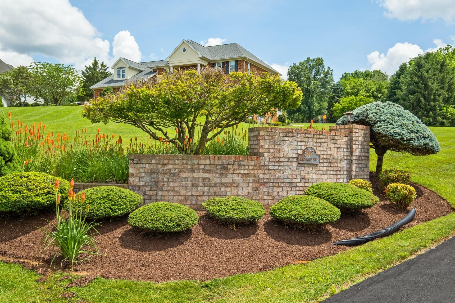 3417 LAKE POINTE DR, ROCKINGHAM, Virginia 22801, 5 Bedrooms Bedrooms, ,4 BathroomsBathrooms,Residential,3417 LAKE POINTE DR,665711 MLS # 665711