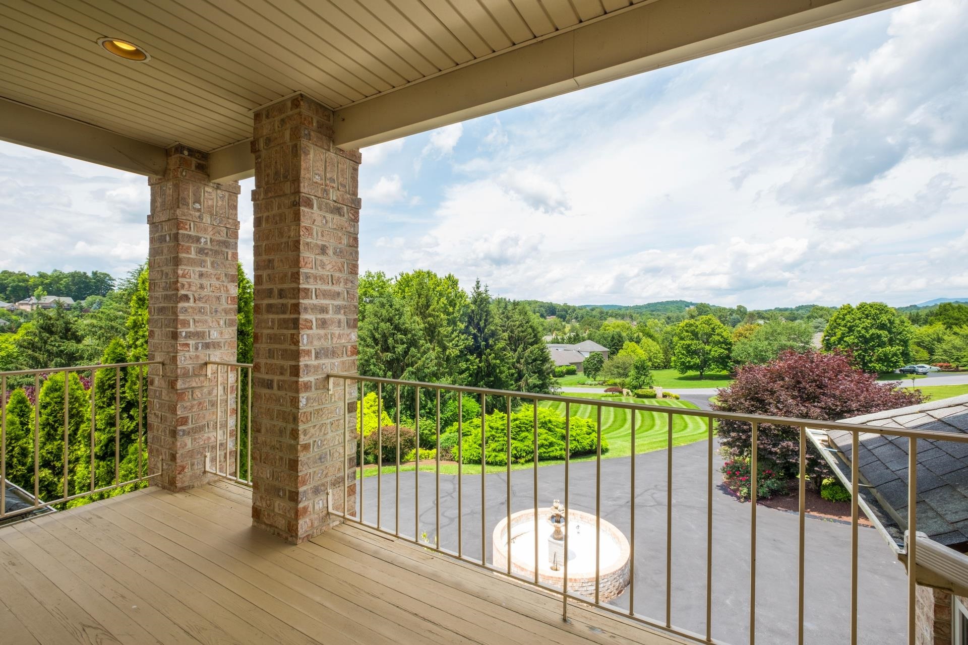3417 LAKE POINTE DR, ROCKINGHAM, Virginia 22801, 5 Bedrooms Bedrooms, ,4 BathroomsBathrooms,Residential,3417 LAKE POINTE DR,665711 MLS # 665711