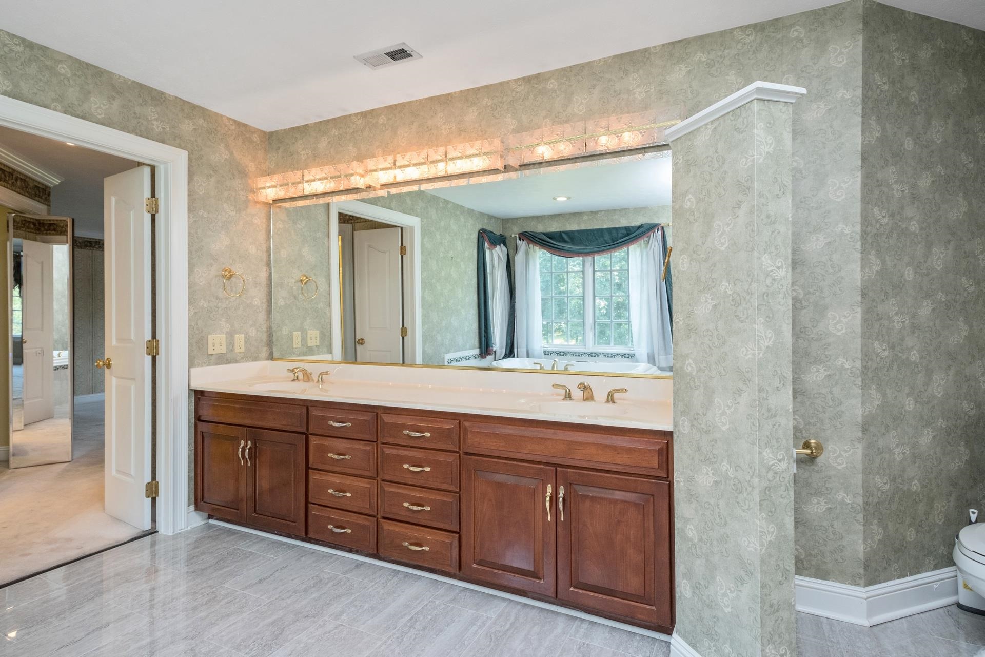 3417 LAKE POINTE DR, ROCKINGHAM, Virginia 22801, 5 Bedrooms Bedrooms, ,4 BathroomsBathrooms,Residential,3417 LAKE POINTE DR,665711 MLS # 665711