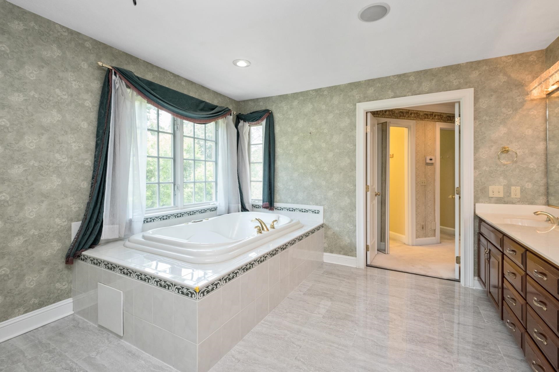 3417 LAKE POINTE DR, ROCKINGHAM, Virginia 22801, 5 Bedrooms Bedrooms, ,4 BathroomsBathrooms,Residential,3417 LAKE POINTE DR,665711 MLS # 665711