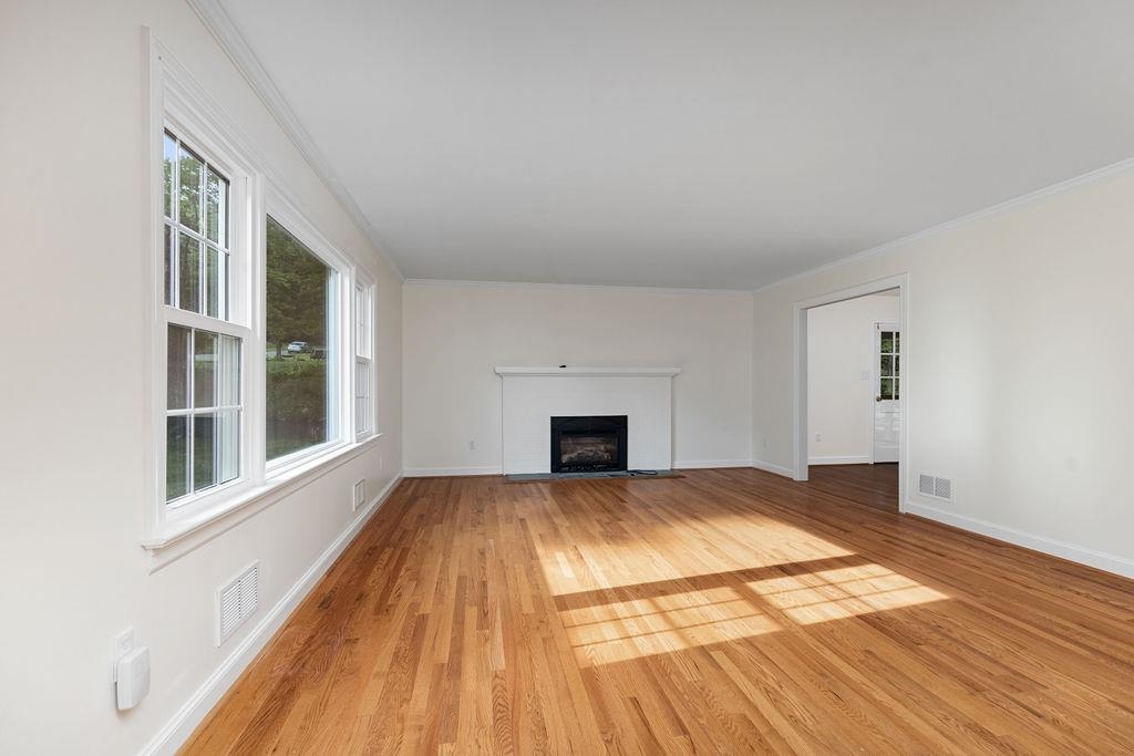 316 BALDWIN DR, STAUNTON, Virginia 24401, 4 Bedrooms Bedrooms, ,3 BathroomsBathrooms,Residential,316 BALDWIN DR,665712 MLS # 665712