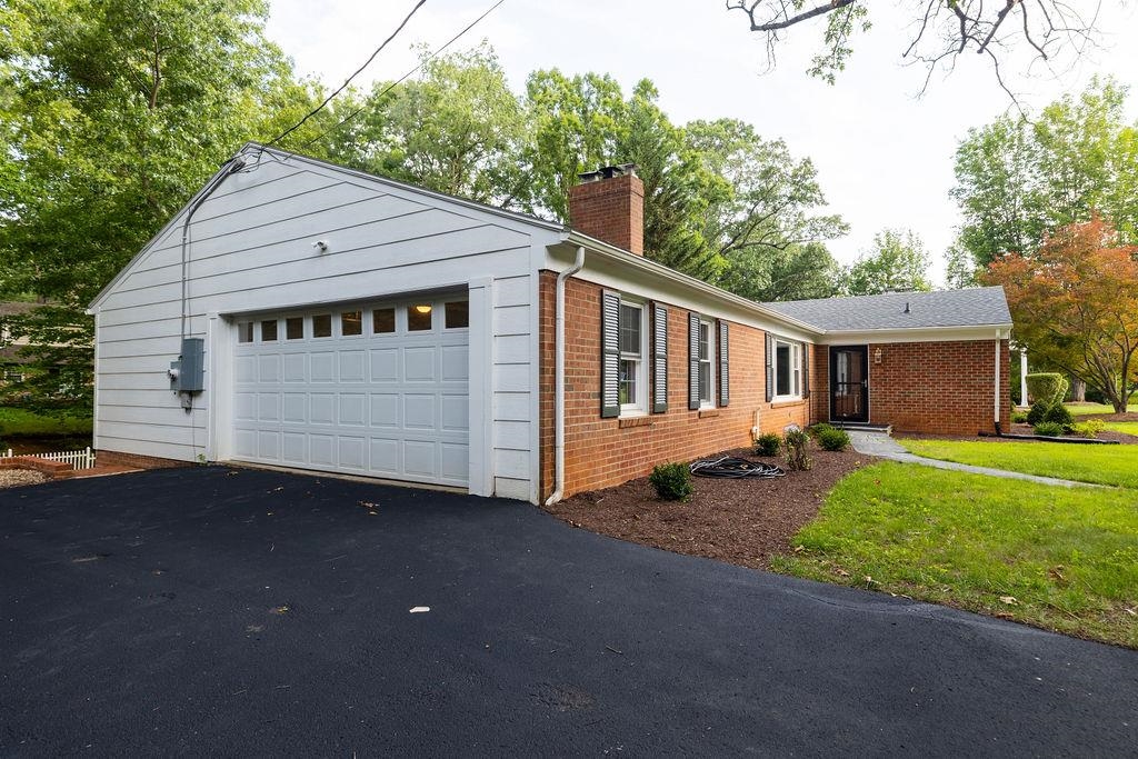 316 BALDWIN DR, STAUNTON, Virginia 24401, 4 Bedrooms Bedrooms, ,3 BathroomsBathrooms,Residential,316 BALDWIN DR,665712 MLS # 665712
