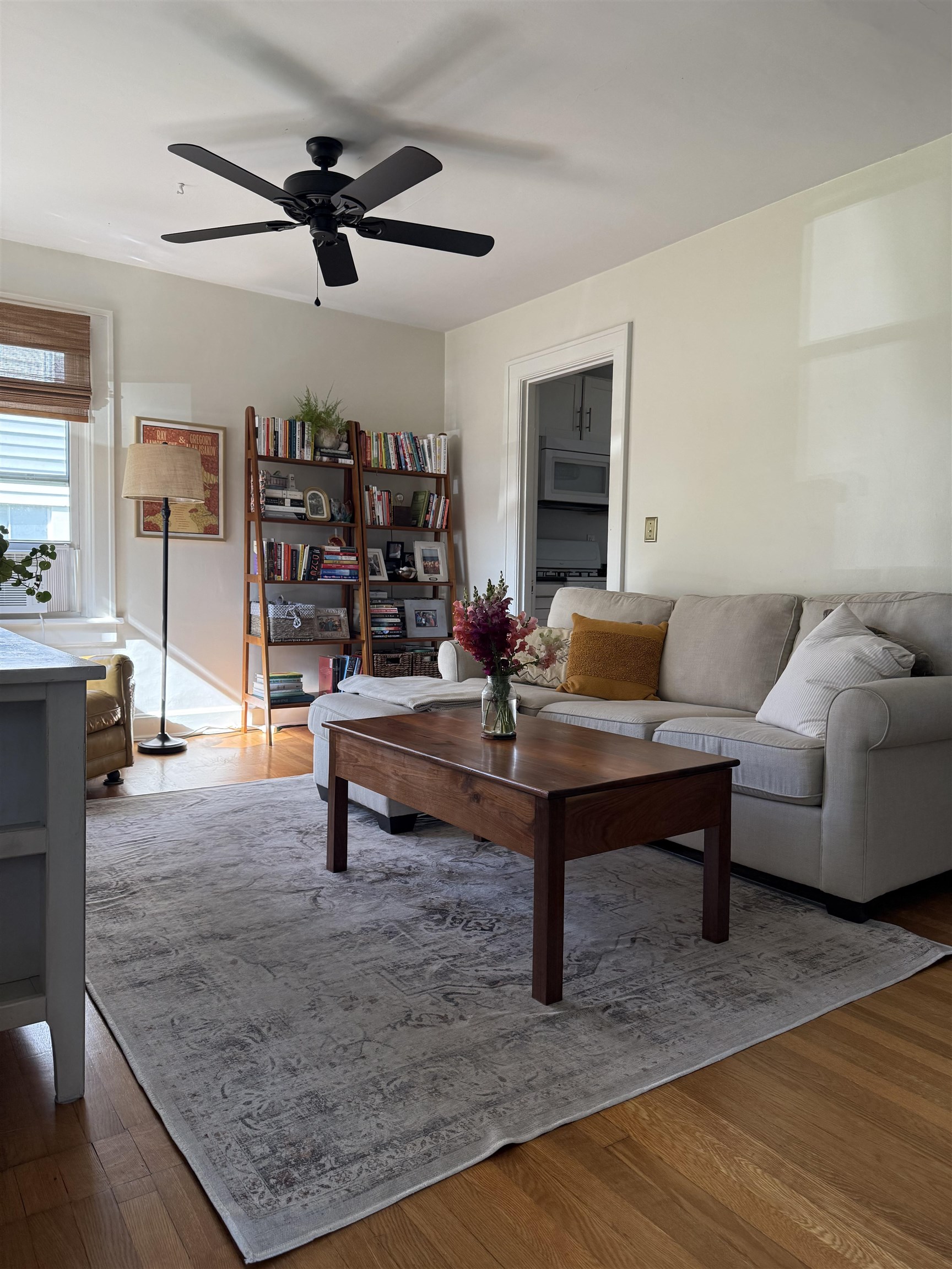 325 THOMPSON ST, STAUNTON, Virginia 24401, 3 Bedrooms Bedrooms, ,1 BathroomBathrooms,Residential,325 THOMPSON ST,665713 MLS # 665713