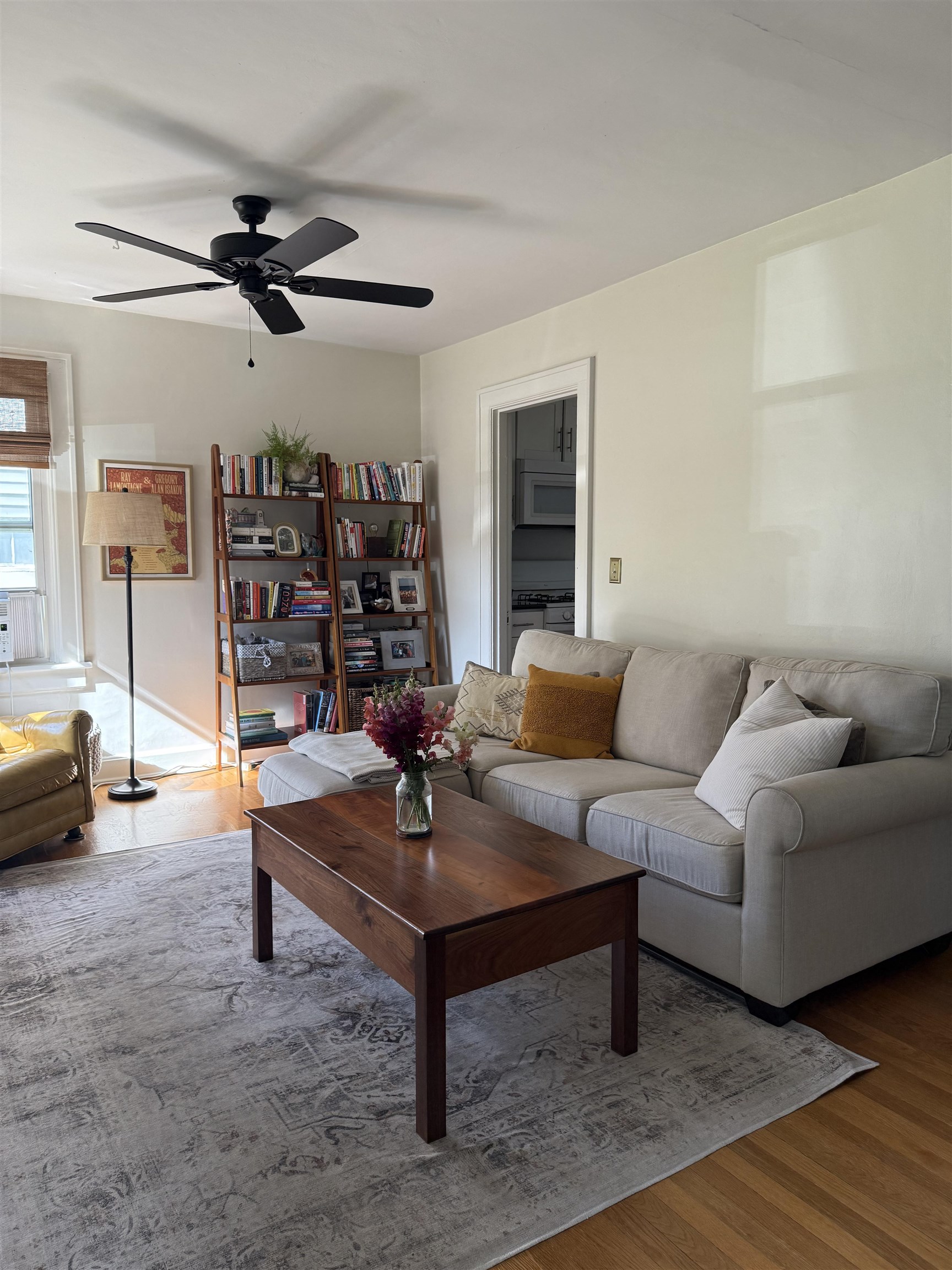 325 THOMPSON ST, STAUNTON, Virginia 24401, 3 Bedrooms Bedrooms, ,1 BathroomBathrooms,Residential,325 THOMPSON ST,665713 MLS # 665713