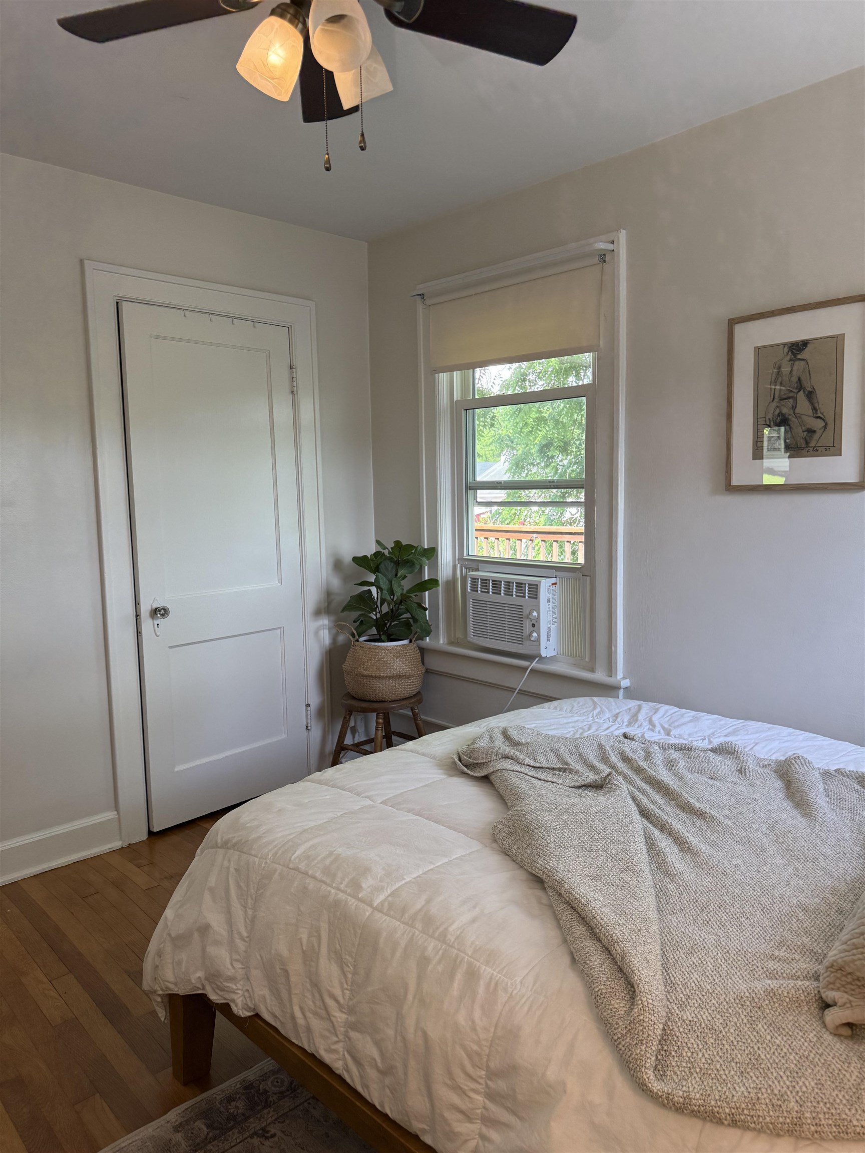 325 THOMPSON ST, STAUNTON, Virginia 24401, 3 Bedrooms Bedrooms, ,1 BathroomBathrooms,Residential,325 THOMPSON ST,665713 MLS # 665713