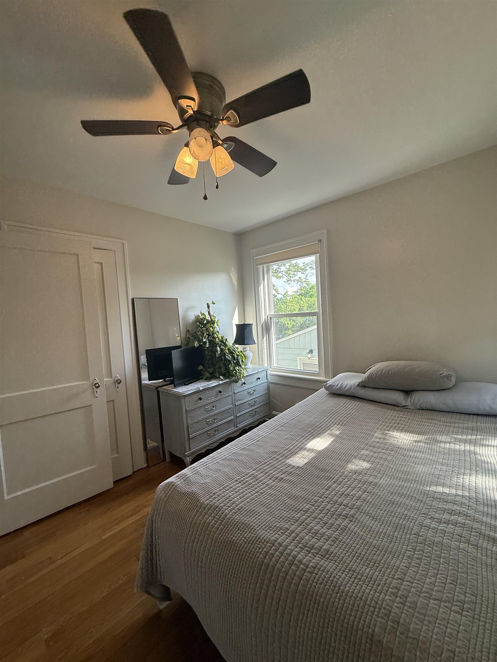325 THOMPSON ST, STAUNTON, Virginia 24401, 3 Bedrooms Bedrooms, ,1 BathroomBathrooms,Residential,325 THOMPSON ST,665713 MLS # 665713