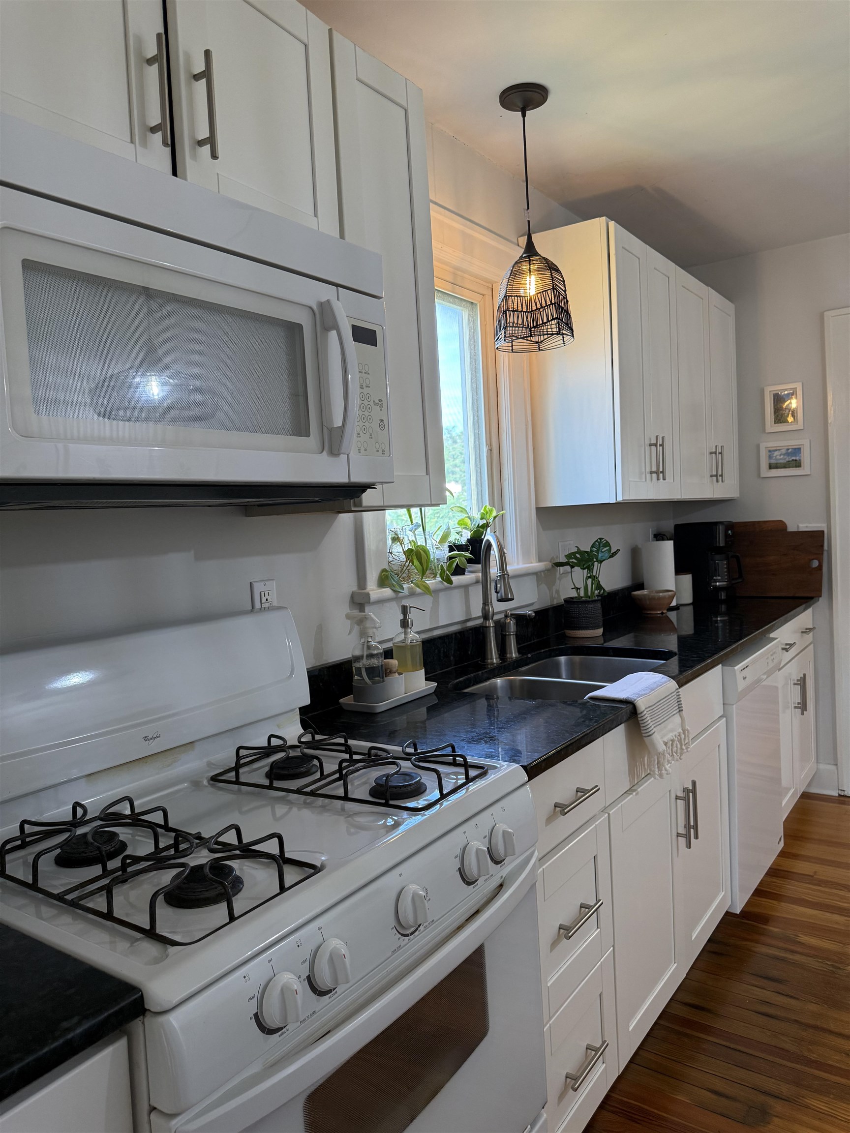 325 THOMPSON ST, STAUNTON, Virginia 24401, 3 Bedrooms Bedrooms, ,1 BathroomBathrooms,Residential,325 THOMPSON ST,665713 MLS # 665713