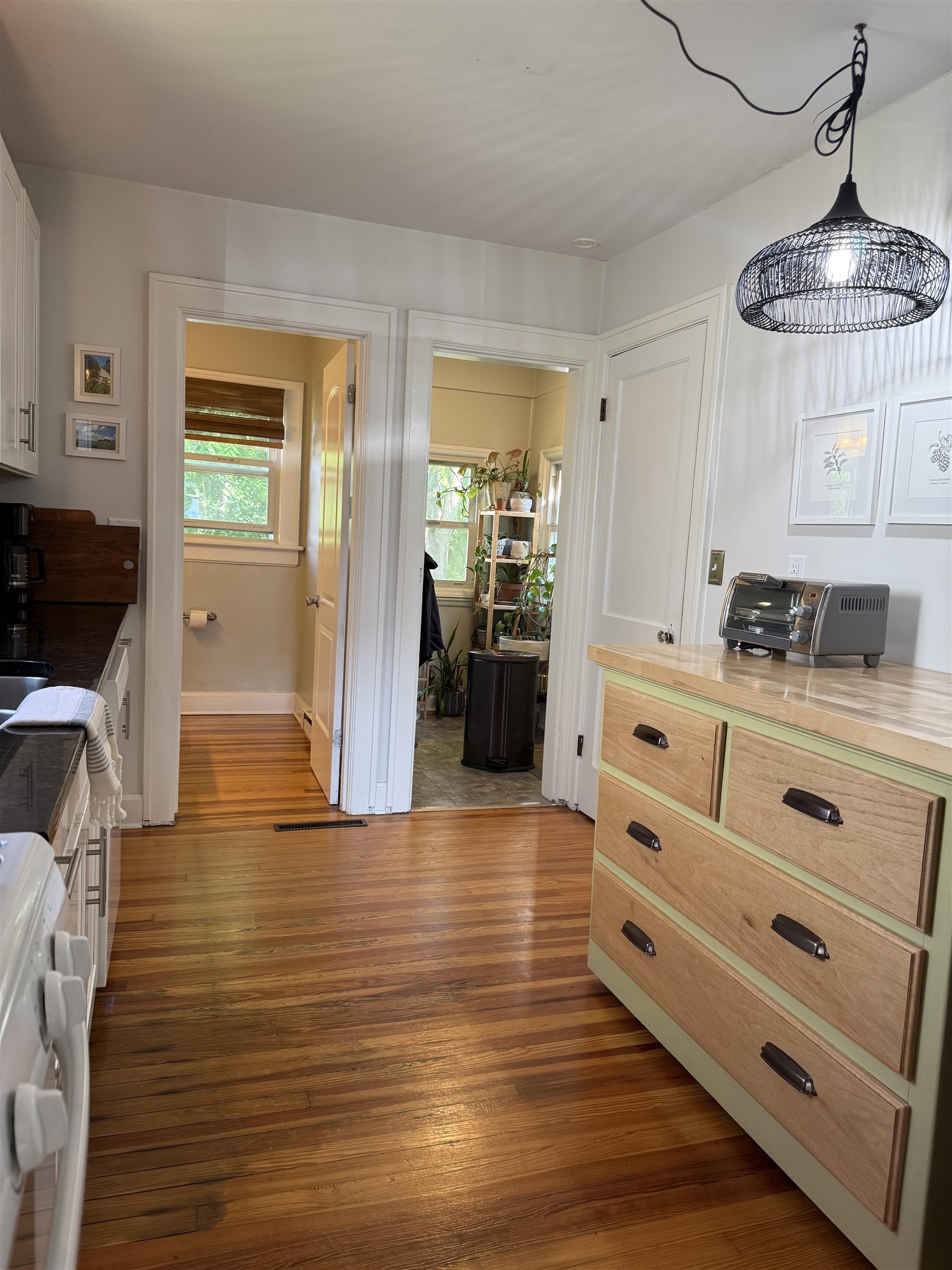 325 THOMPSON ST, STAUNTON, Virginia 24401, 3 Bedrooms Bedrooms, ,1 BathroomBathrooms,Residential,325 THOMPSON ST,665713 MLS # 665713