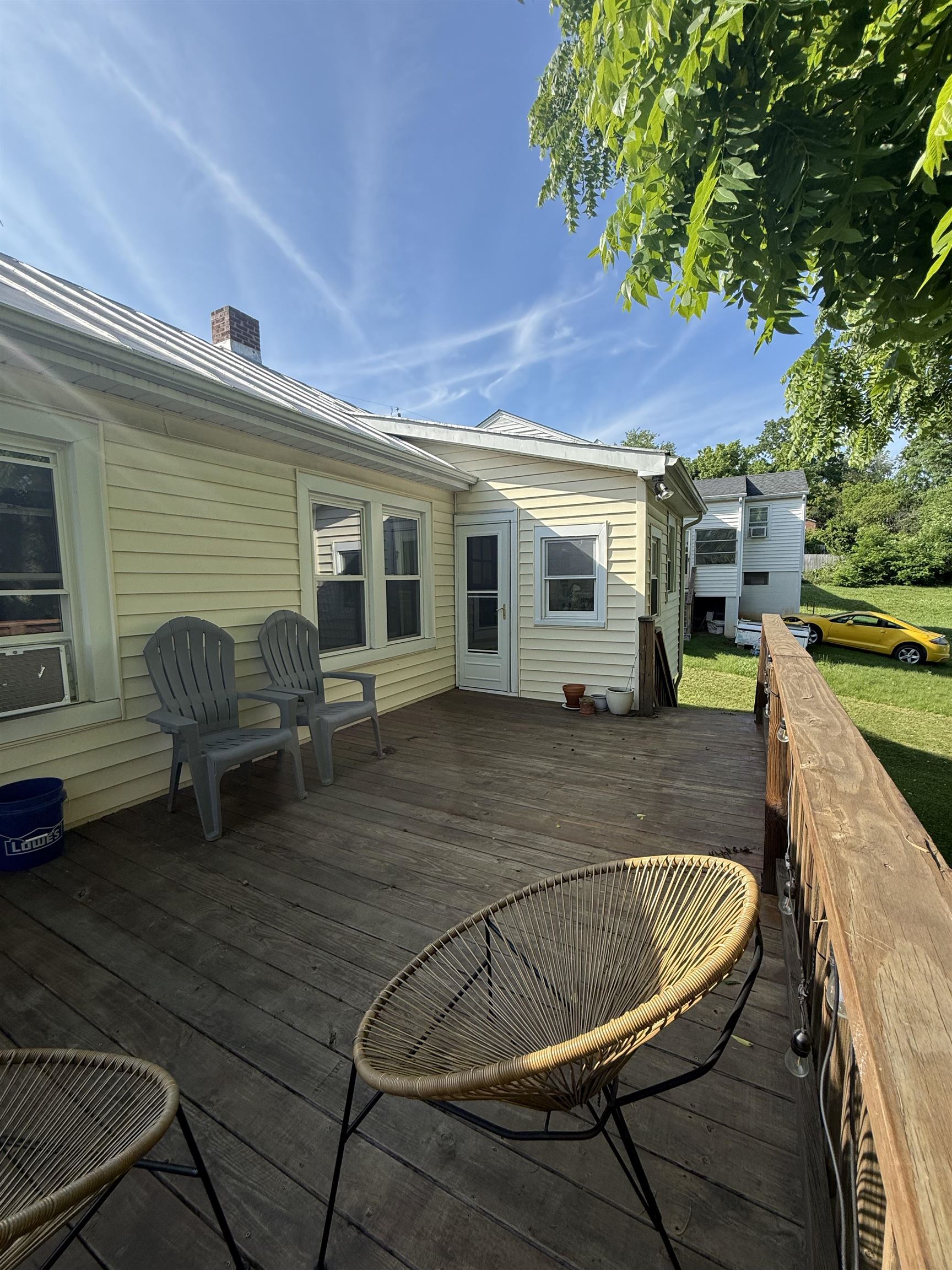325 THOMPSON ST, STAUNTON, Virginia 24401, 3 Bedrooms Bedrooms, ,1 BathroomBathrooms,Residential,325 THOMPSON ST,665713 MLS # 665713