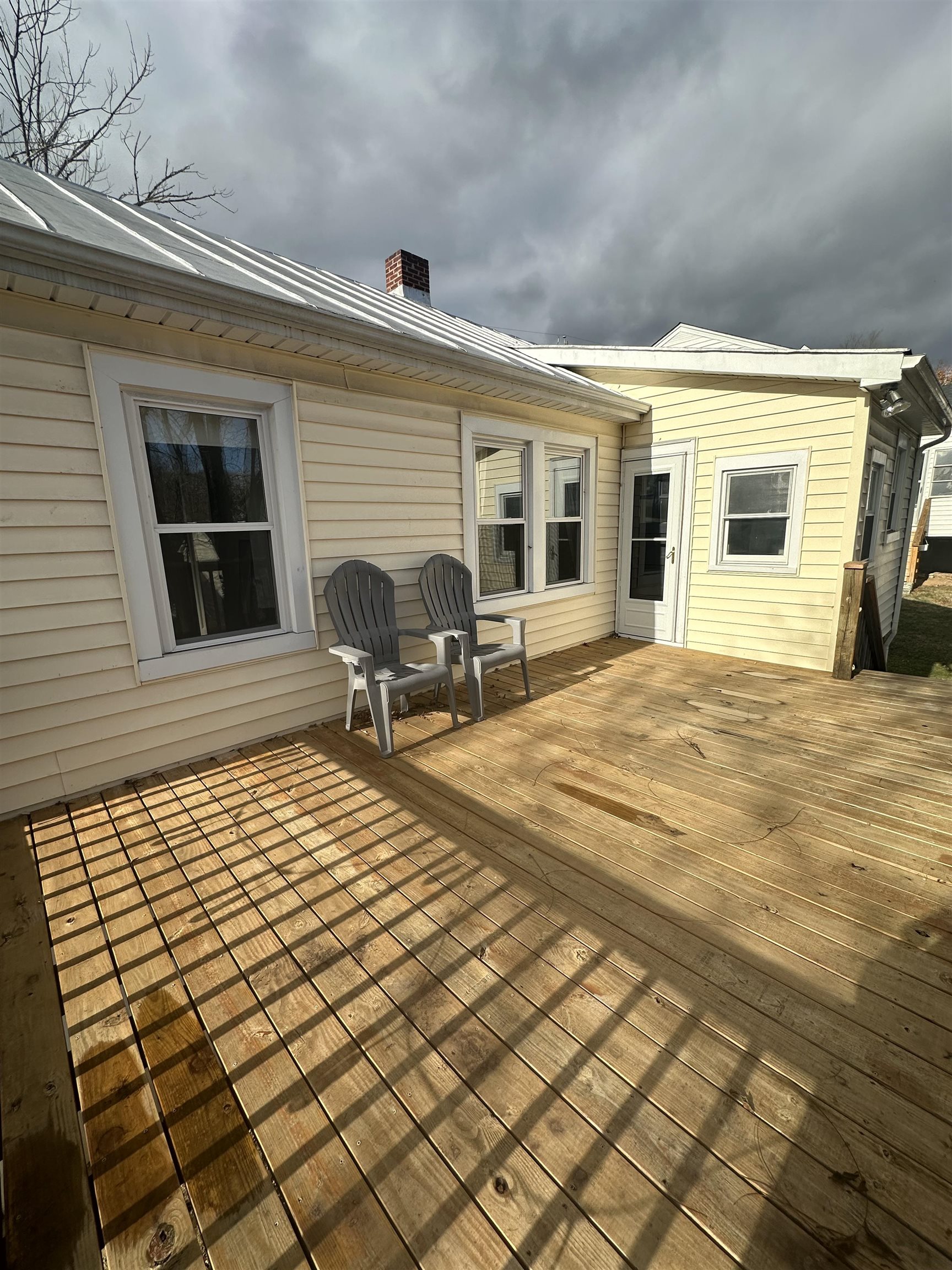325 THOMPSON ST, STAUNTON, Virginia 24401, 3 Bedrooms Bedrooms, ,1 BathroomBathrooms,Residential,325 THOMPSON ST,665713 MLS # 665713