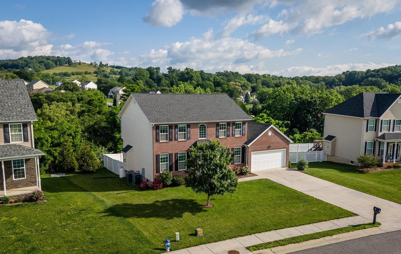 110 JILLIAN LN, PENN LAIRD, Virginia 22846, 4 Bedrooms Bedrooms, ,2 BathroomsBathrooms,Residential,110 JILLIAN LN,665714 MLS # 665714