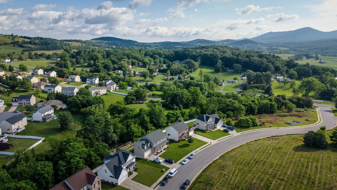 110 JILLIAN LN, PENN LAIRD, Virginia 22846, 4 Bedrooms Bedrooms, ,2 BathroomsBathrooms,Residential,110 JILLIAN LN,665714 MLS # 665714