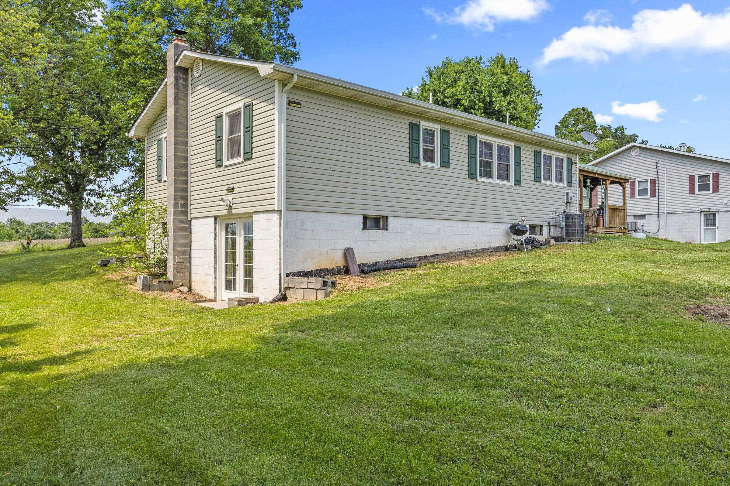 166 ELIZABETH LN, EDINBURG, Virginia 22824, 3 Bedrooms Bedrooms, ,1 BathroomBathrooms,Residential,166 ELIZABETH LN,665716 MLS # 665716