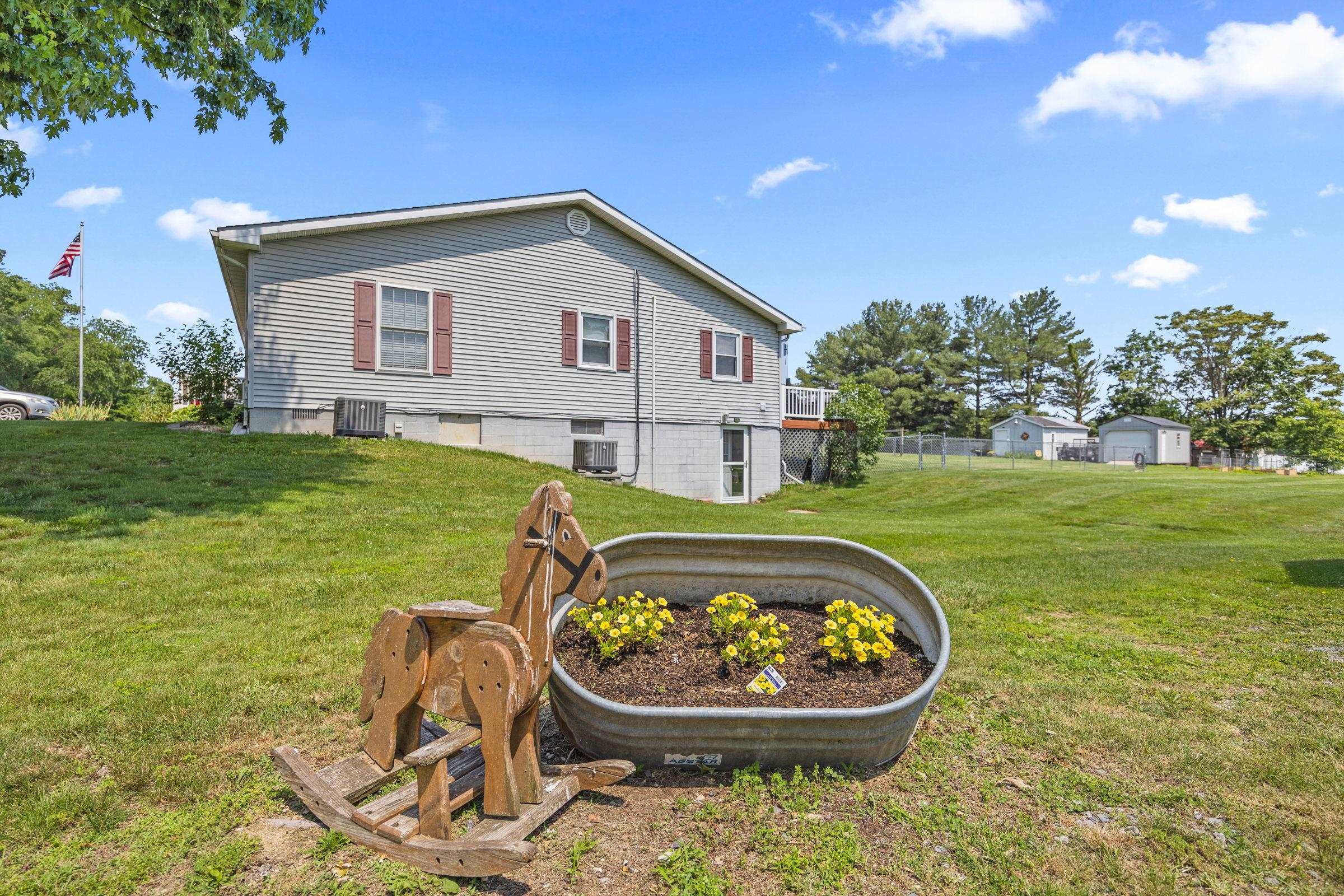 166 ELIZABETH LN, EDINBURG, Virginia 22824, 3 Bedrooms Bedrooms, ,1 BathroomBathrooms,Residential,166 ELIZABETH LN,665716 MLS # 665716
