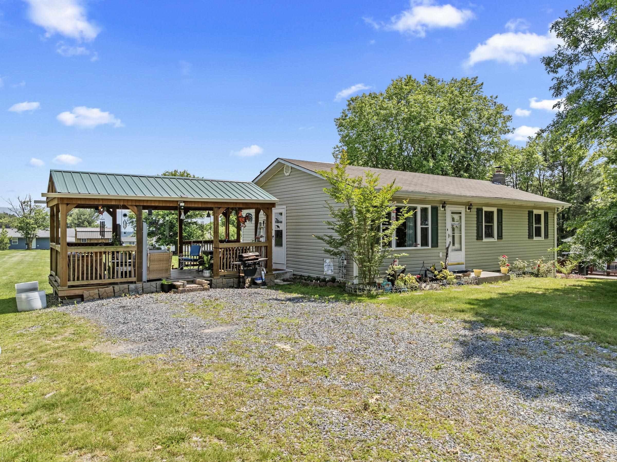 166 ELIZABETH LN, EDINBURG, Virginia 22824, 3 Bedrooms Bedrooms, ,1 BathroomBathrooms,Residential,166 ELIZABETH LN,665716 MLS # 665716