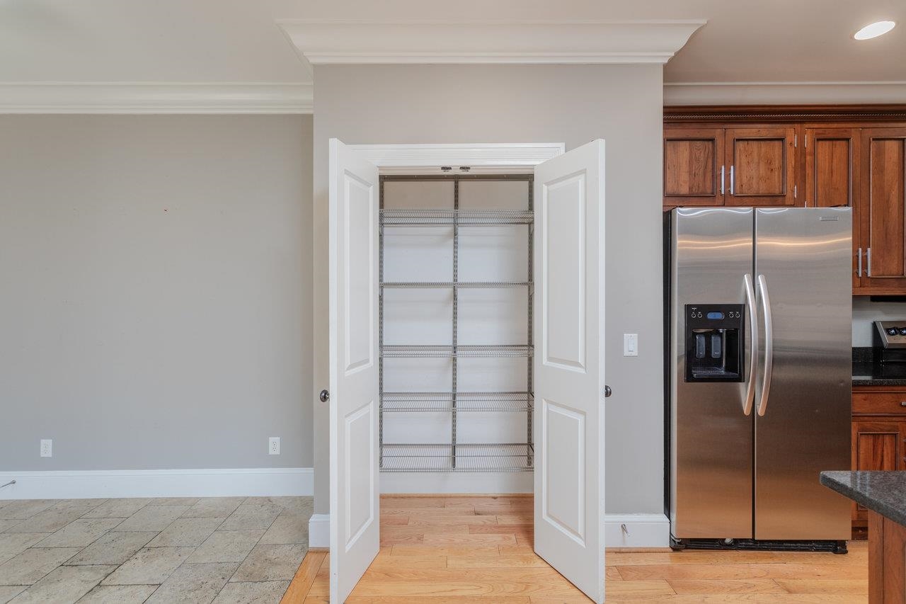 3277 PRESTON SHORE DR, ROCKINGHAM, Virginia 22801, 2 Bedrooms Bedrooms, ,3 BathroomsBathrooms,Residential,3277 PRESTON SHORE DR,665719 MLS # 665719