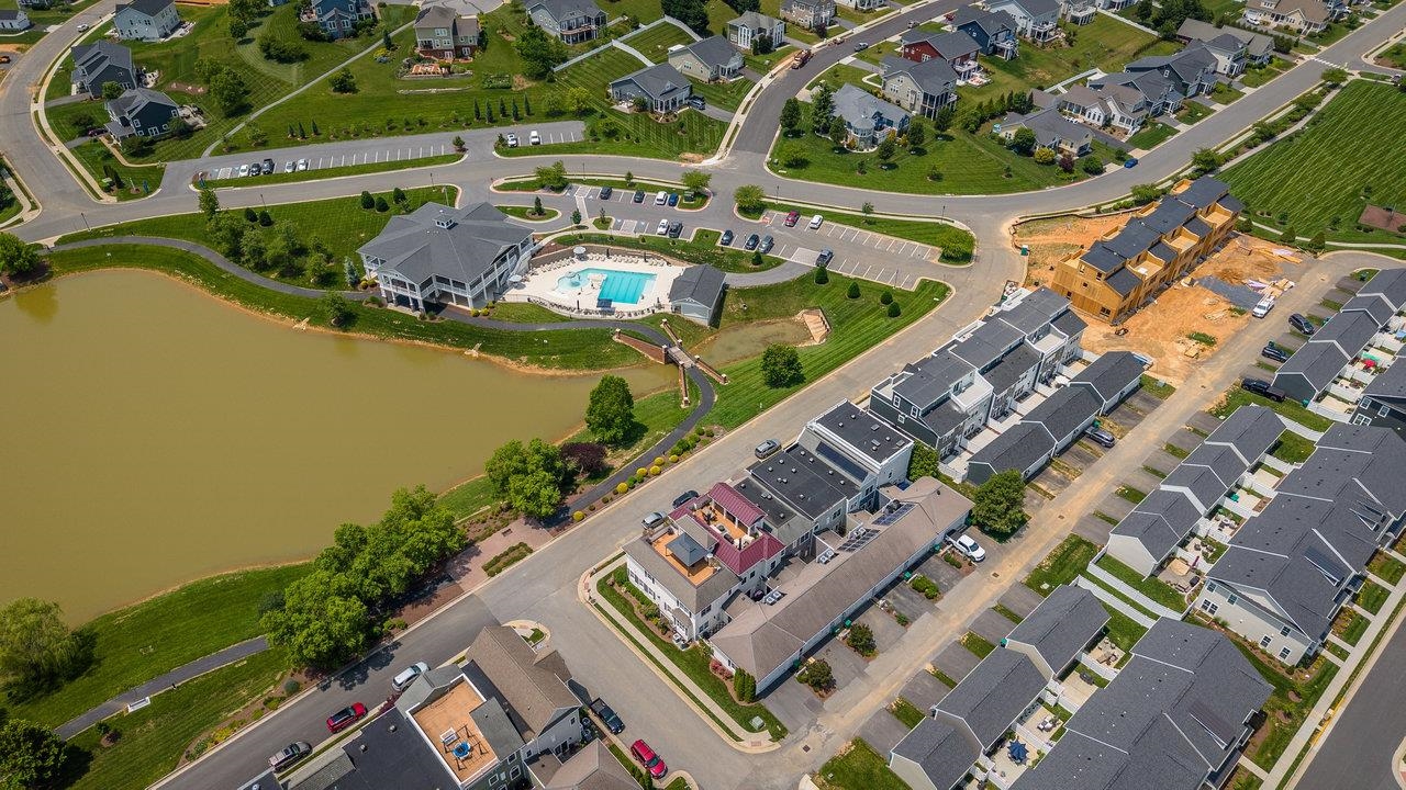 3277 PRESTON SHORE DR, ROCKINGHAM, Virginia 22801, 2 Bedrooms Bedrooms, ,3 BathroomsBathrooms,Residential,3277 PRESTON SHORE DR,665719 MLS # 665719