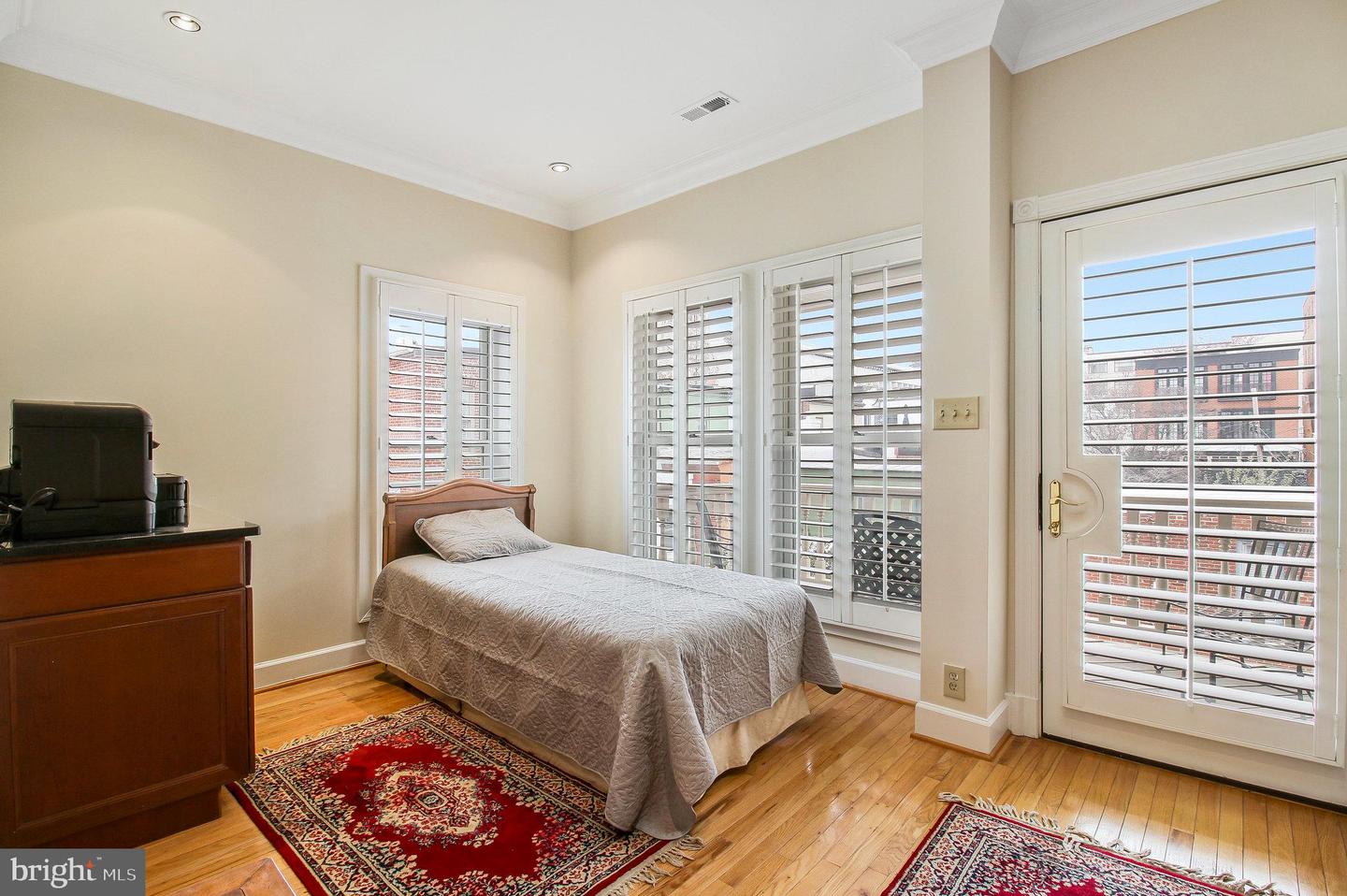 206 D ST SE, WASHINGTON, District Of Columbia 20003, 5 Bedrooms Bedrooms, ,4 BathroomsBathrooms,Residential,For sale,206 D ST SE,DCDC2153960 MLS # DCDC2153960