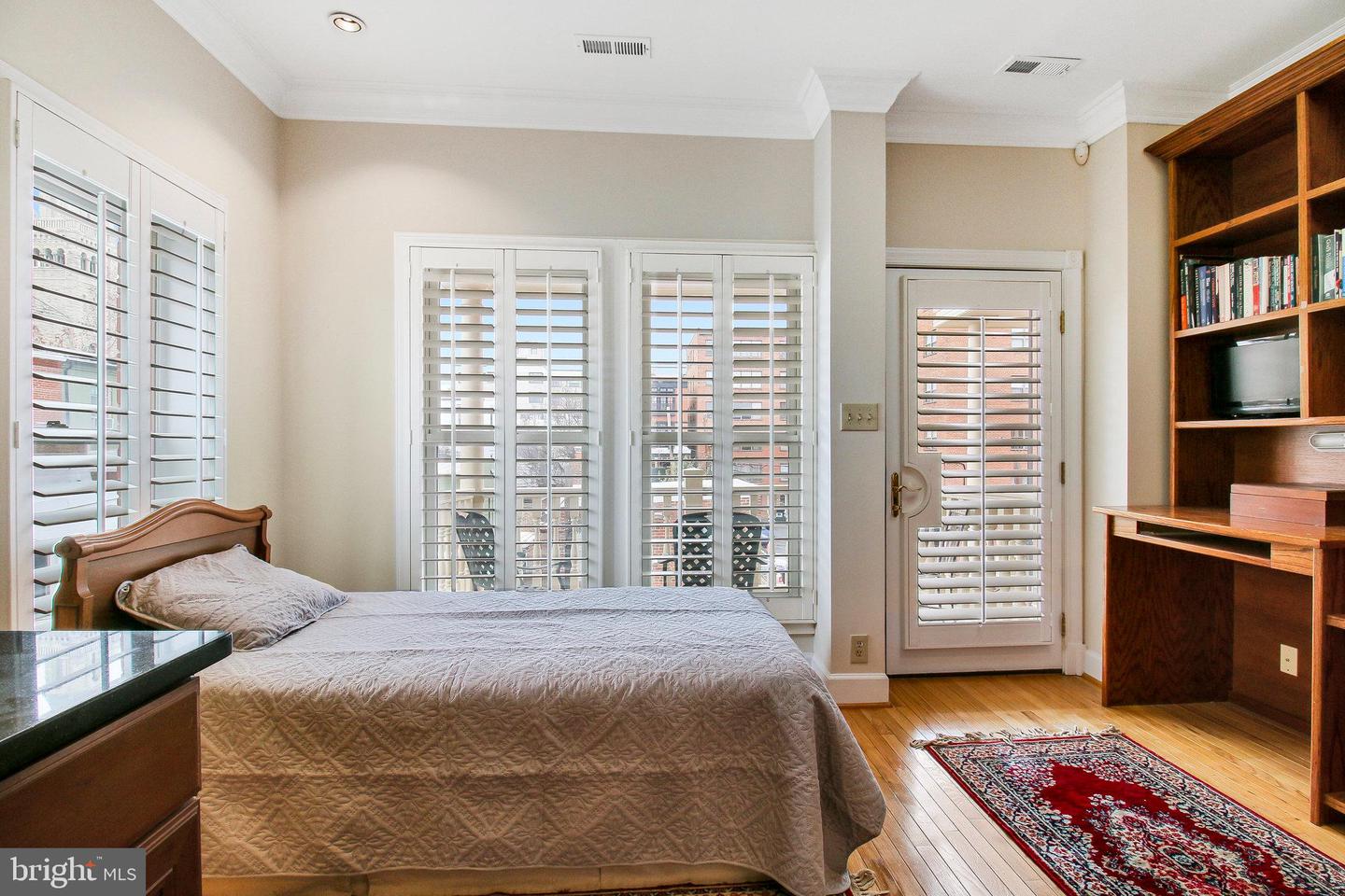 206 D ST SE, WASHINGTON, District Of Columbia 20003, 5 Bedrooms Bedrooms, ,4 BathroomsBathrooms,Residential,For sale,206 D ST SE,DCDC2153960 MLS # DCDC2153960