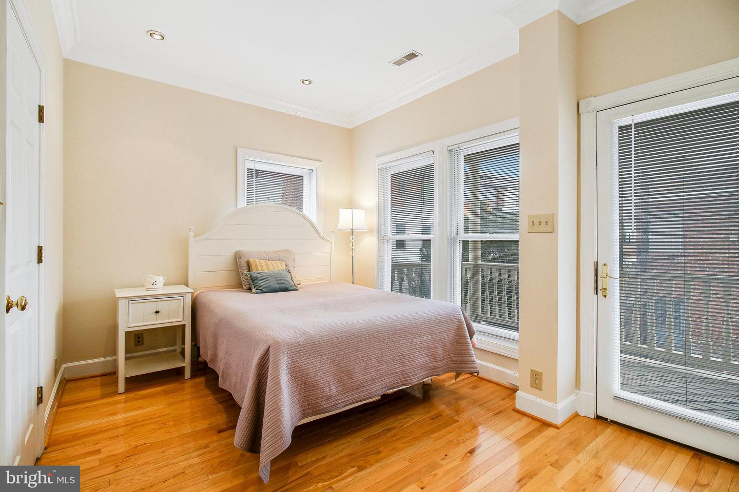 206 D ST SE, WASHINGTON, District Of Columbia 20003, 5 Bedrooms Bedrooms, ,4 BathroomsBathrooms,Residential,For sale,206 D ST SE,DCDC2153960 MLS # DCDC2153960