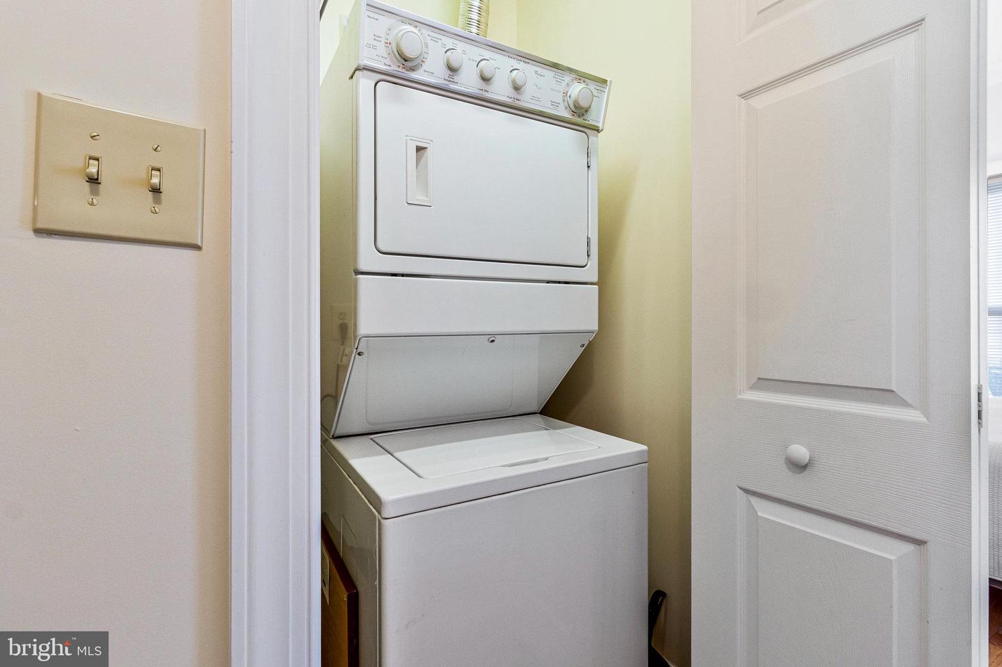 206 D ST SE, WASHINGTON, District Of Columbia 20003, 5 Bedrooms Bedrooms, ,4 BathroomsBathrooms,Residential,For sale,206 D ST SE,DCDC2153960 MLS # DCDC2153960