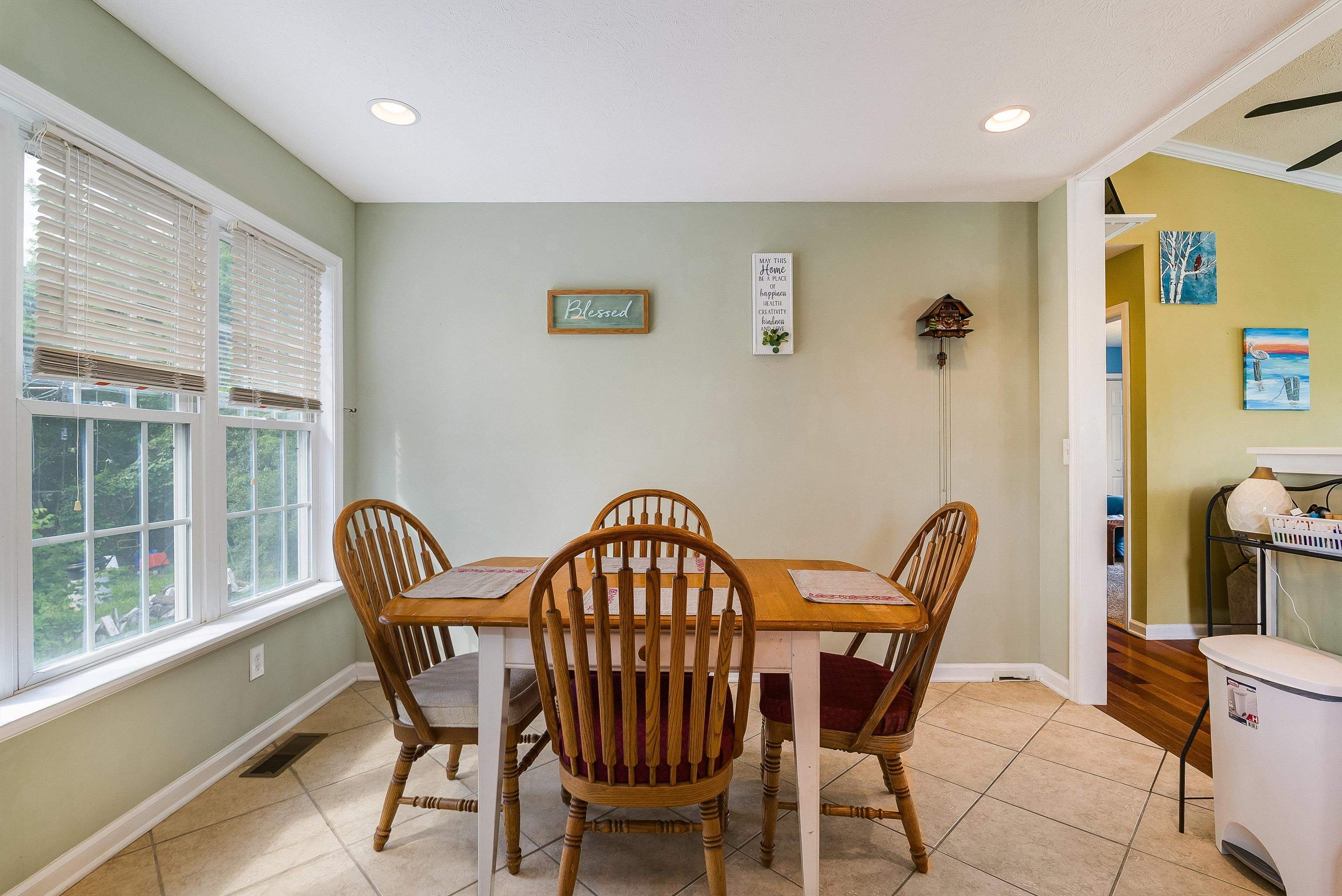 725 MINEOLA ST, STAUNTON, Virginia 24401, 3 Bedrooms Bedrooms, ,2 BathroomsBathrooms,Residential,725 MINEOLA ST,665725 MLS # 665725