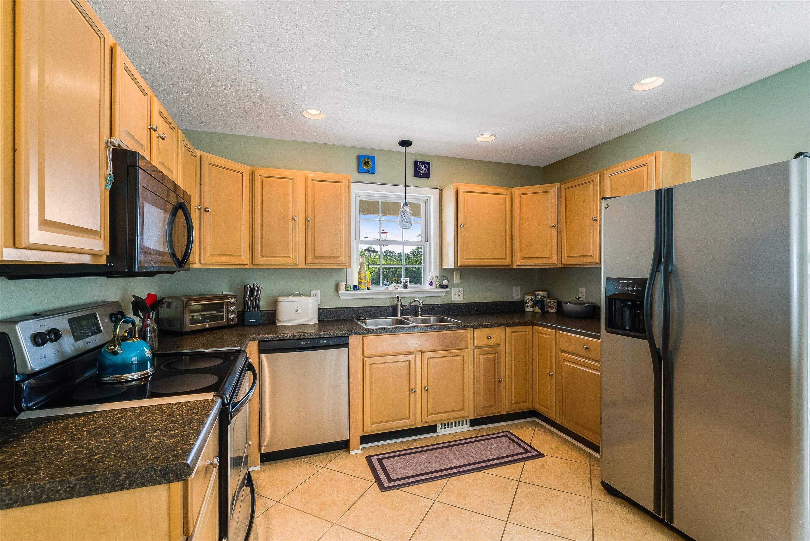 725 MINEOLA ST, STAUNTON, Virginia 24401, 3 Bedrooms Bedrooms, ,2 BathroomsBathrooms,Residential,725 MINEOLA ST,665725 MLS # 665725