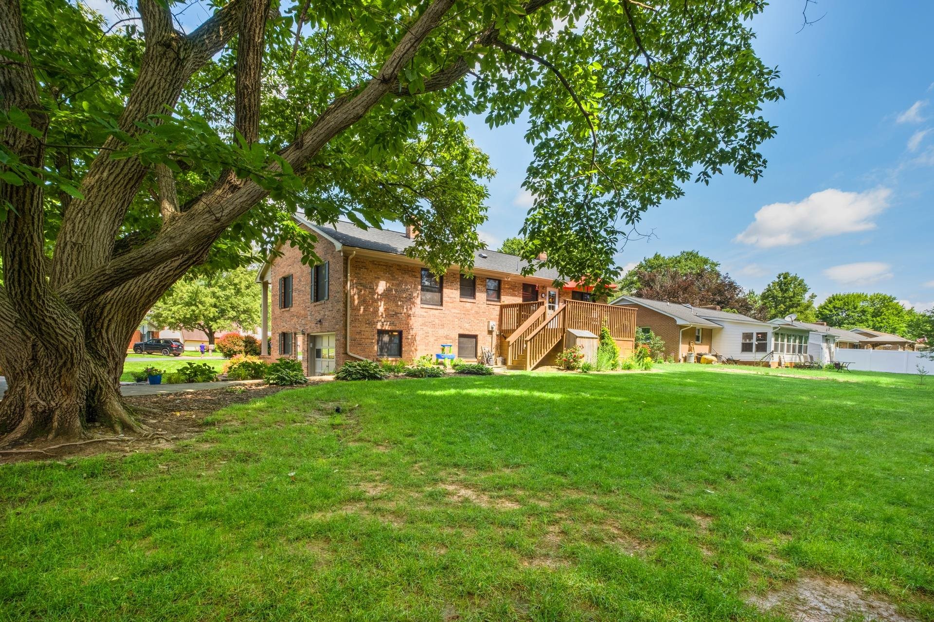 100 S POPE ST, BRIDGEWATER, Virginia 22812, 4 Bedrooms Bedrooms, ,2 BathroomsBathrooms,Residential,100 S POPE ST,665729 MLS # 665729