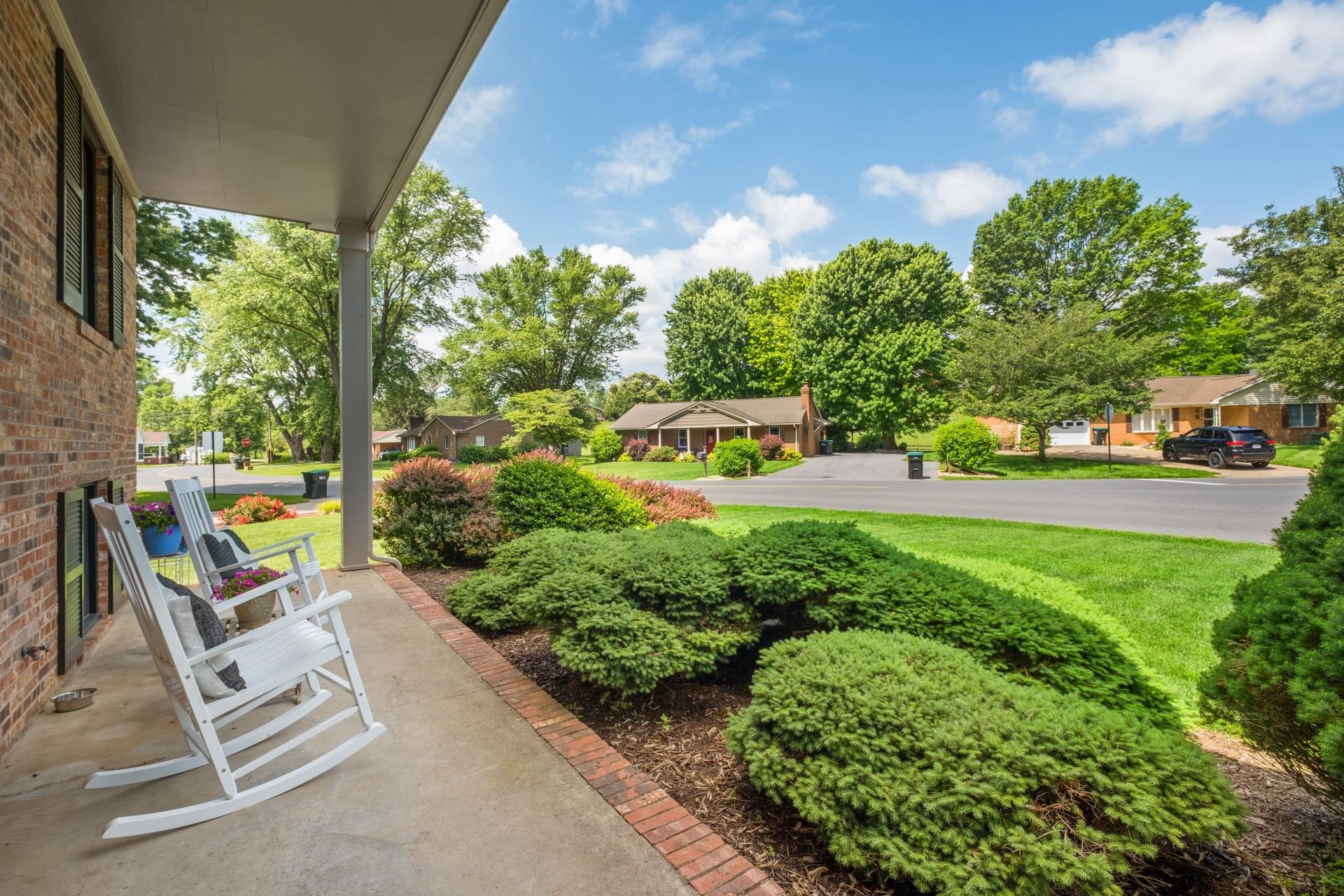 100 S POPE ST, BRIDGEWATER, Virginia 22812, 4 Bedrooms Bedrooms, ,2 BathroomsBathrooms,Residential,100 S POPE ST,665729 MLS # 665729