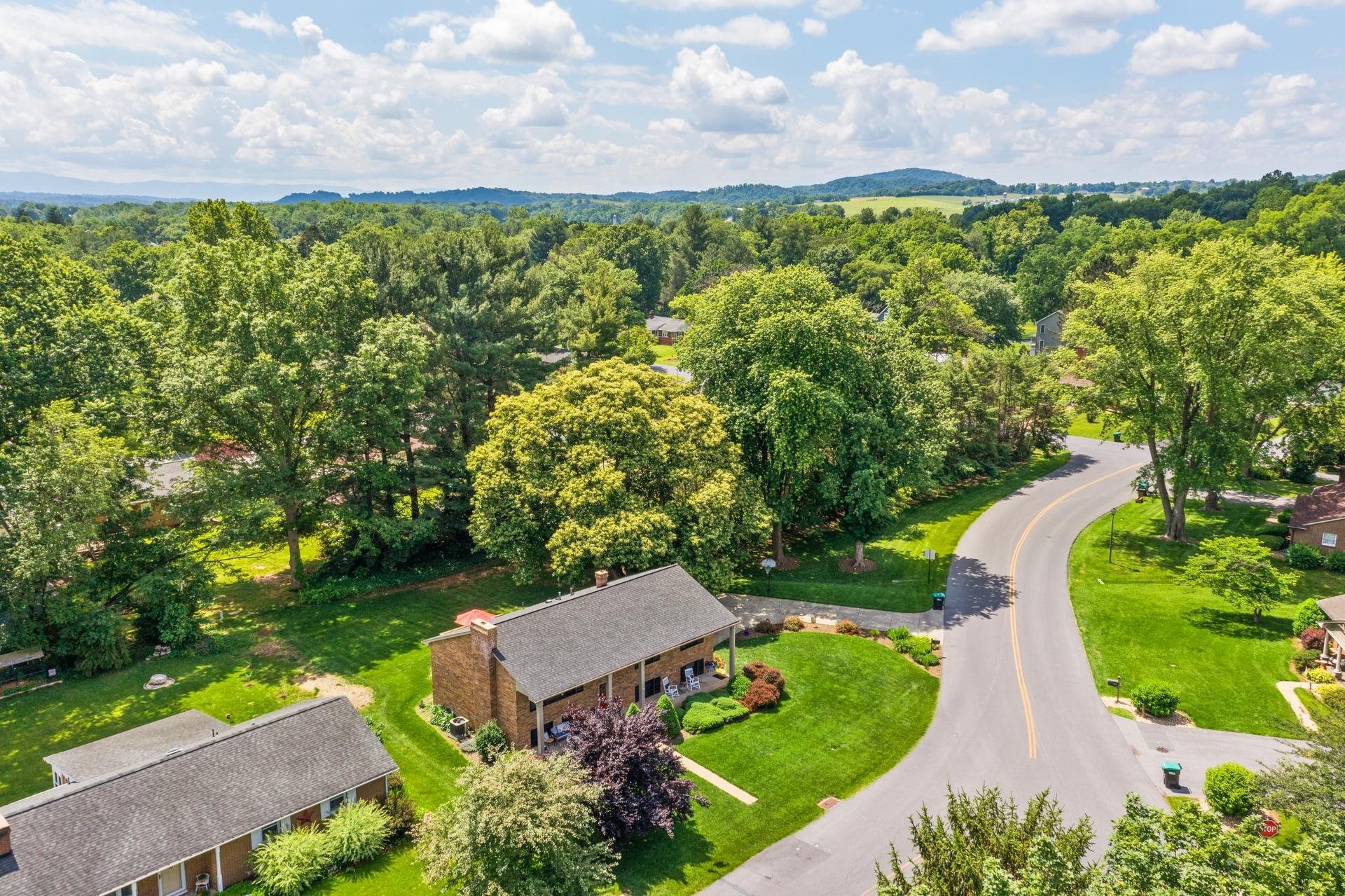 100 S POPE ST, BRIDGEWATER, Virginia 22812, 4 Bedrooms Bedrooms, ,2 BathroomsBathrooms,Residential,100 S POPE ST,665729 MLS # 665729