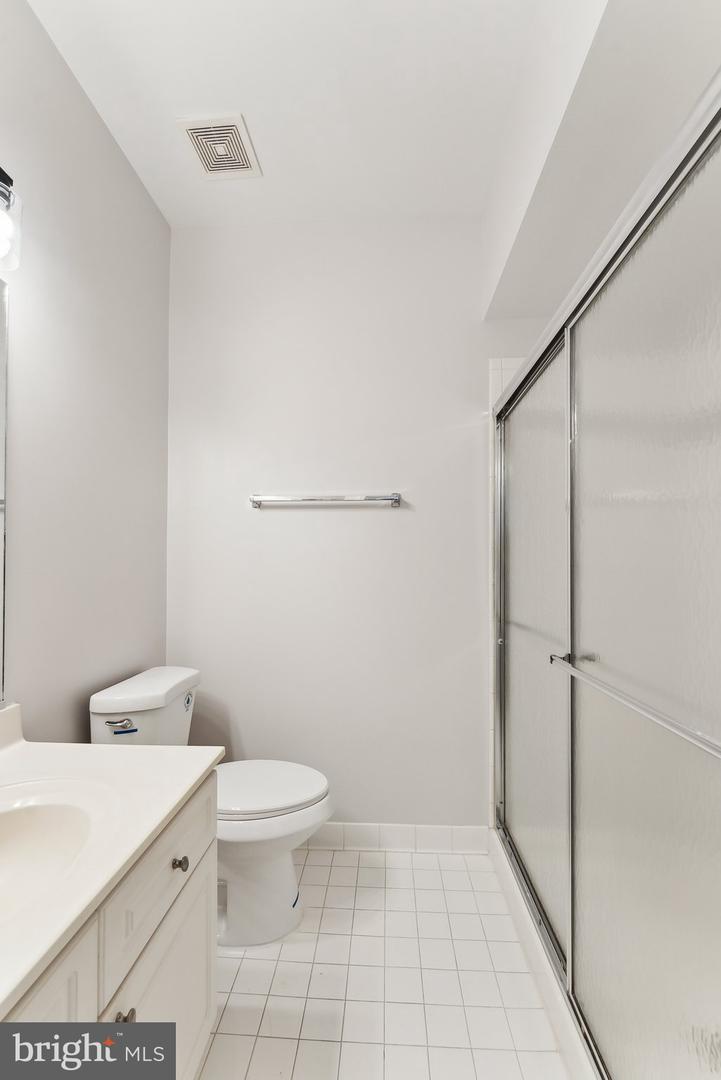 2103 HIGHCOURT LN #303, HERNDON, Virginia 20170, 2 Bedrooms Bedrooms, ,2 BathroomsBathrooms,Residential,For sale,2103 HIGHCOURT LN #303,VAFX2224198 MLS # VAFX2224198