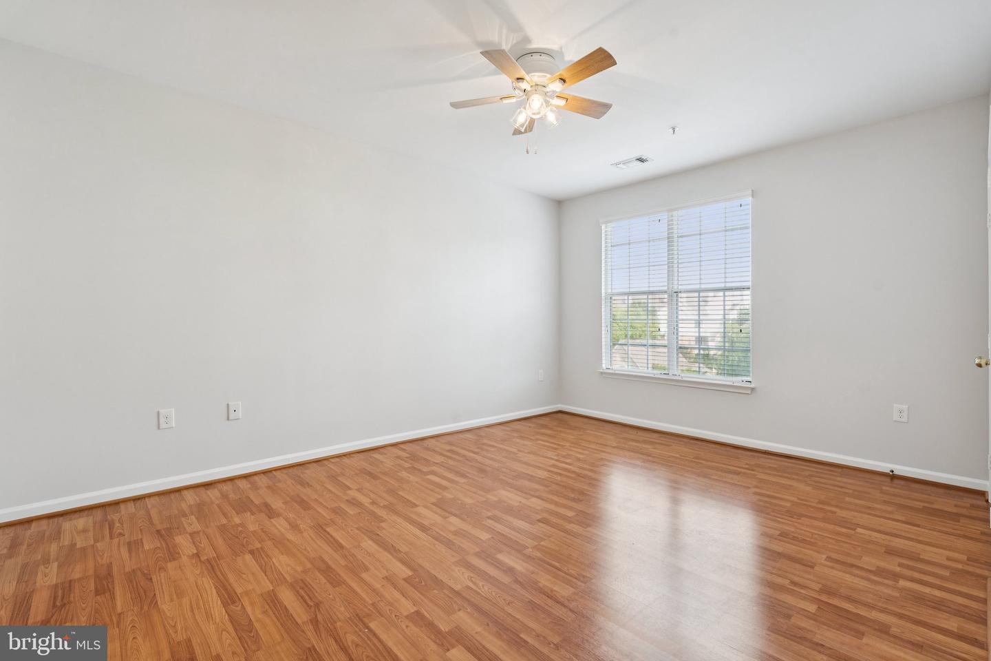 2103 HIGHCOURT LN #303, HERNDON, Virginia 20170, 2 Bedrooms Bedrooms, ,2 BathroomsBathrooms,Residential,For sale,2103 HIGHCOURT LN #303,VAFX2224198 MLS # VAFX2224198