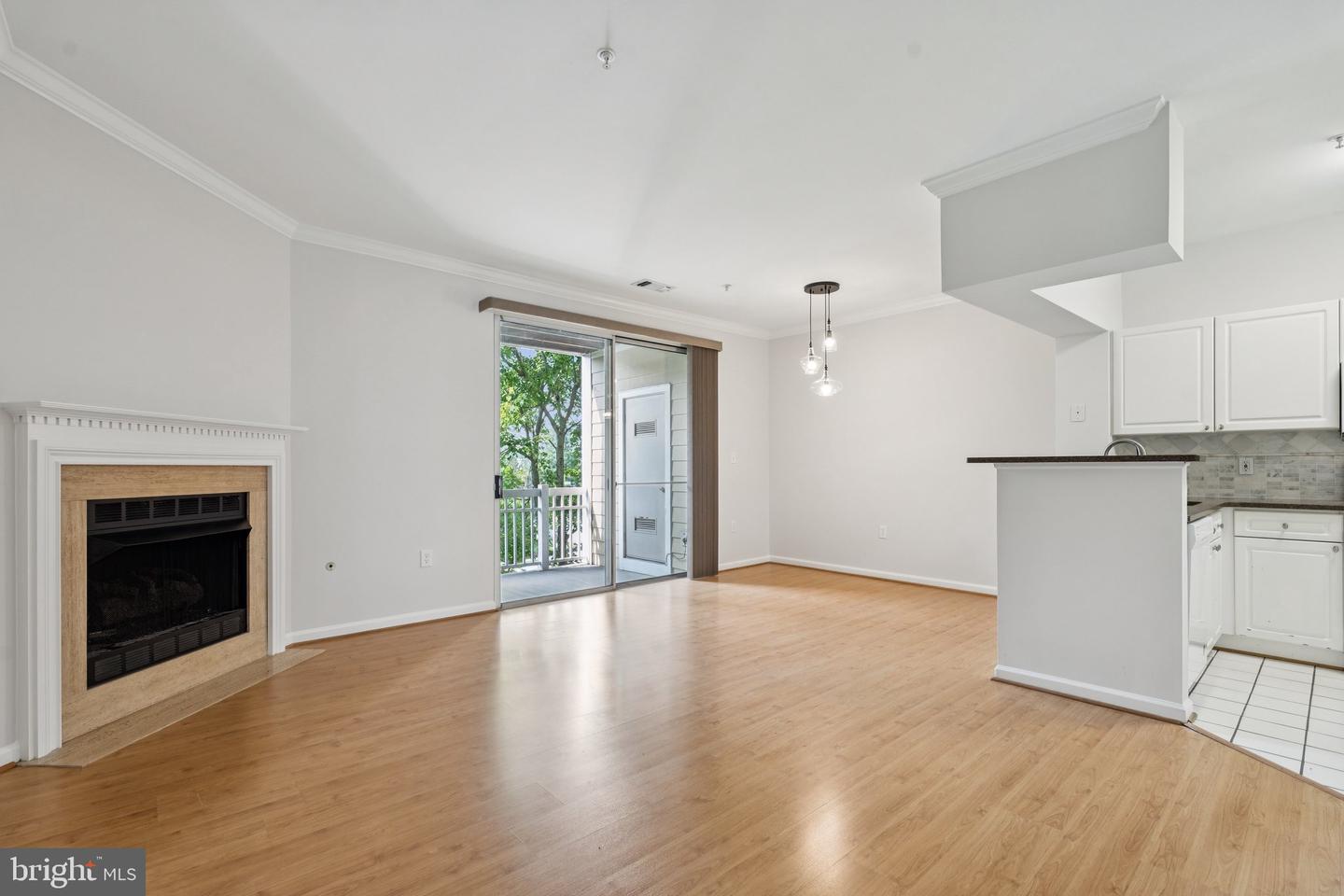 2103 HIGHCOURT LN #303, HERNDON, Virginia 20170, 2 Bedrooms Bedrooms, ,2 BathroomsBathrooms,Residential,For sale,2103 HIGHCOURT LN #303,VAFX2224198 MLS # VAFX2224198