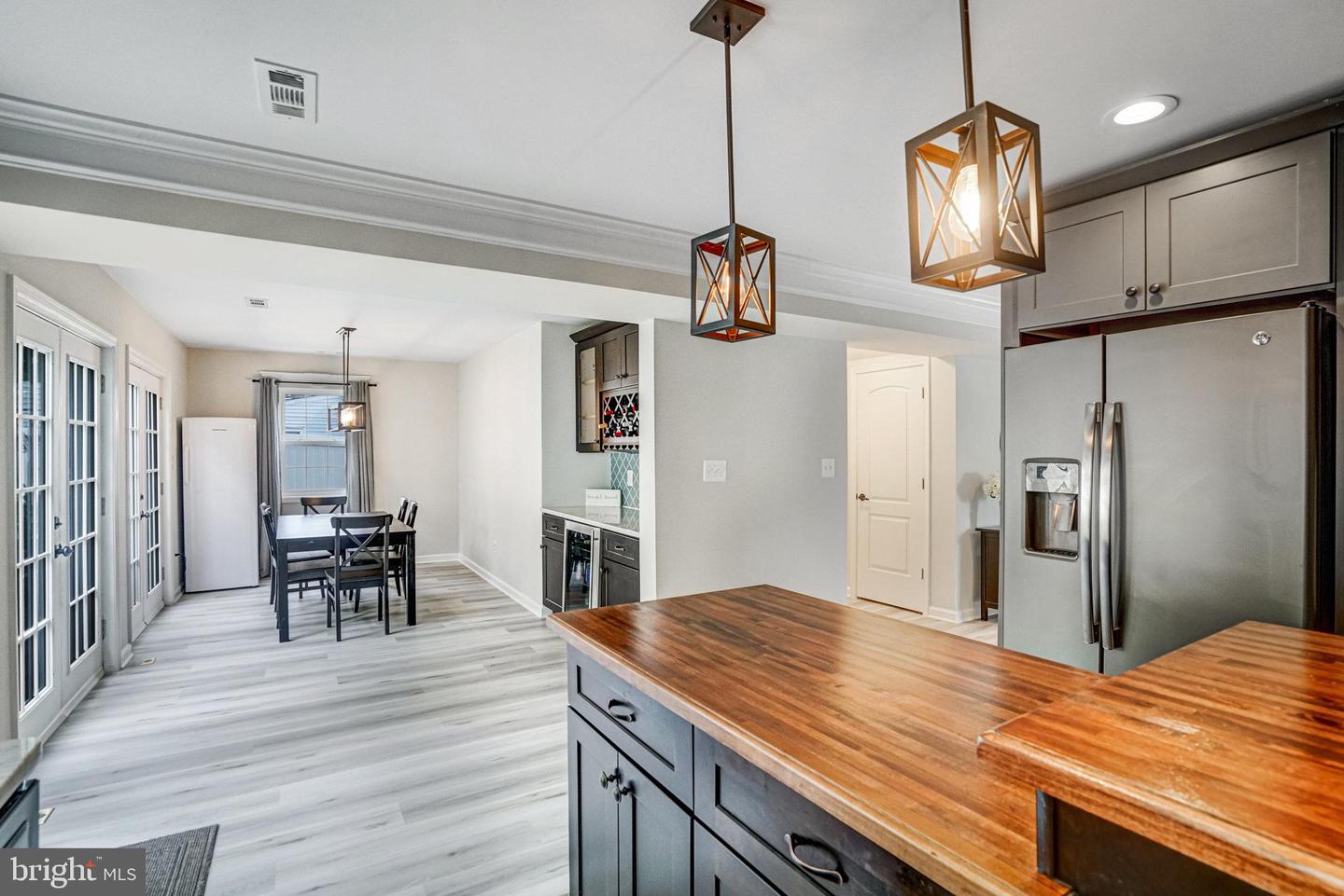 6022 RIXEY DR, ALEXANDRIA, Virginia 22303, 4 Bedrooms Bedrooms, ,3 BathroomsBathrooms,Residential,For sale,6022 RIXEY DR,VAFX2233438 MLS # VAFX2233438