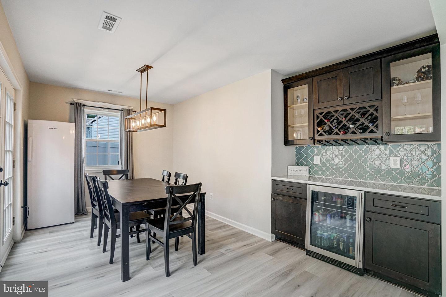 6022 RIXEY DR, ALEXANDRIA, Virginia 22303, 4 Bedrooms Bedrooms, ,3 BathroomsBathrooms,Residential,For sale,6022 RIXEY DR,VAFX2233438 MLS # VAFX2233438