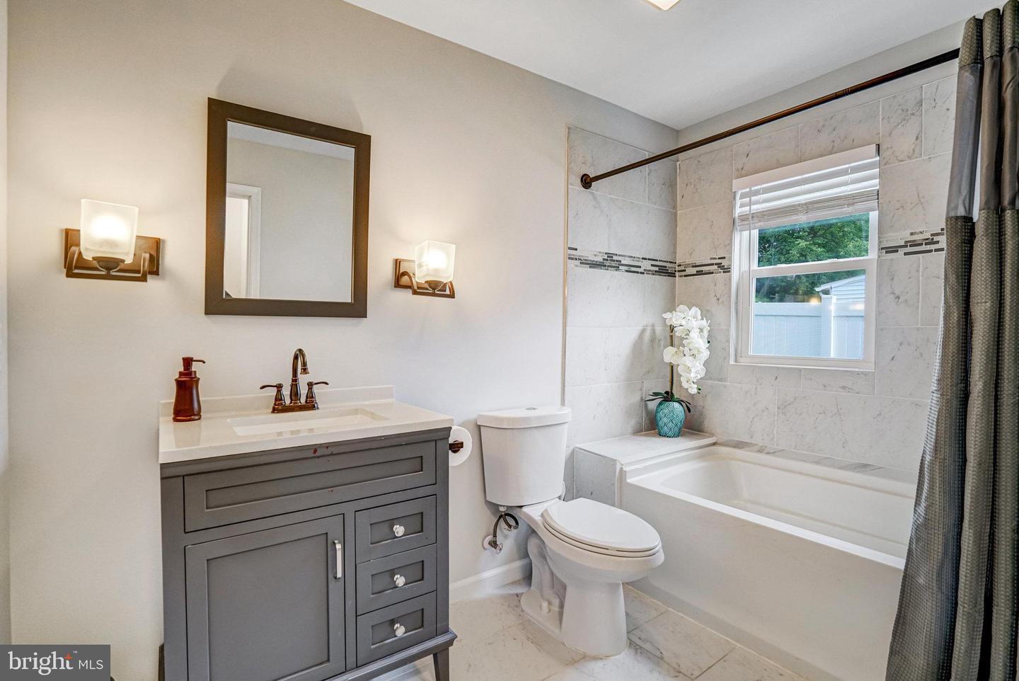 6022 RIXEY DR, ALEXANDRIA, Virginia 22303, 4 Bedrooms Bedrooms, ,3 BathroomsBathrooms,Residential,For sale,6022 RIXEY DR,VAFX2233438 MLS # VAFX2233438