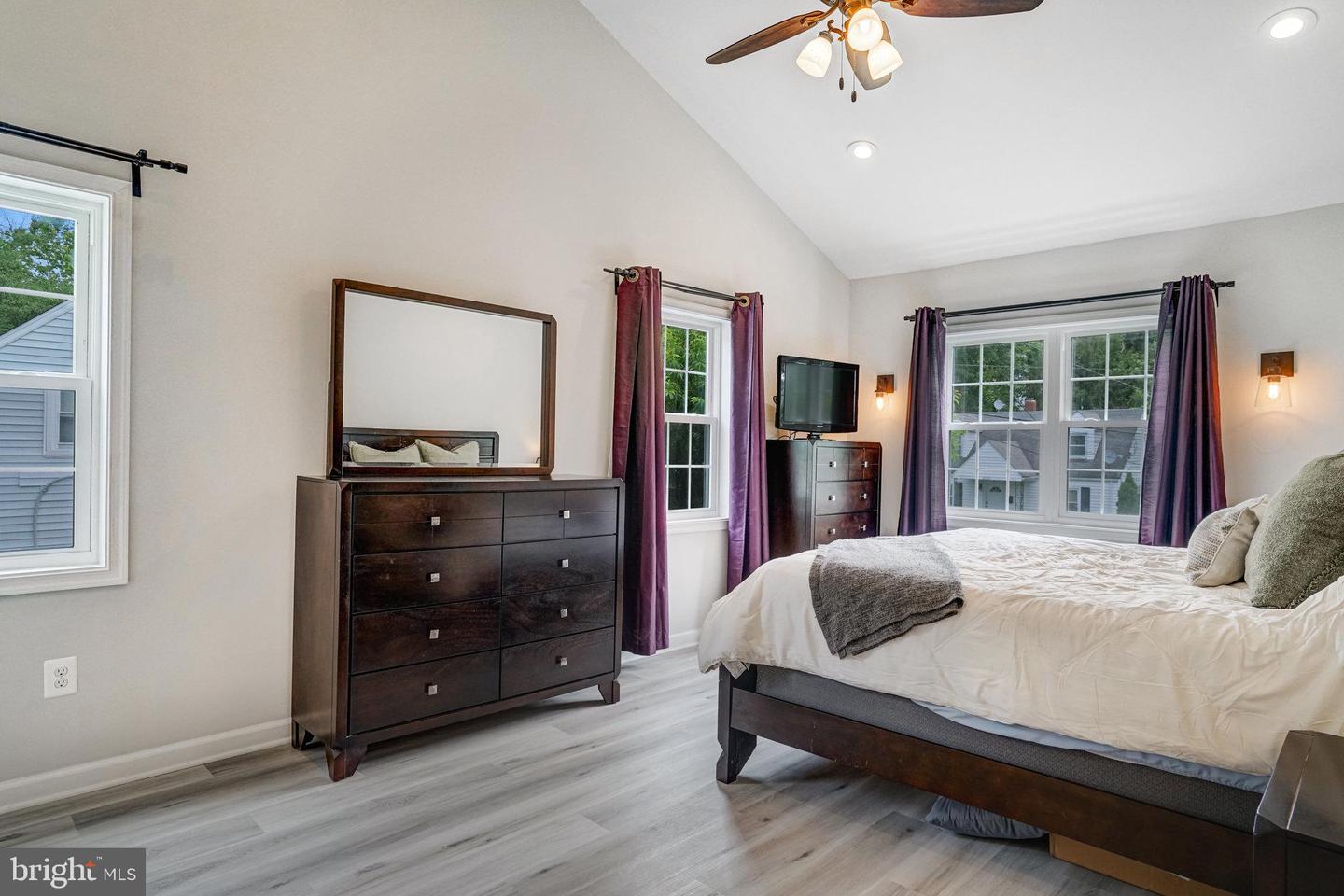 6022 RIXEY DR, ALEXANDRIA, Virginia 22303, 4 Bedrooms Bedrooms, ,3 BathroomsBathrooms,Residential,For sale,6022 RIXEY DR,VAFX2233438 MLS # VAFX2233438