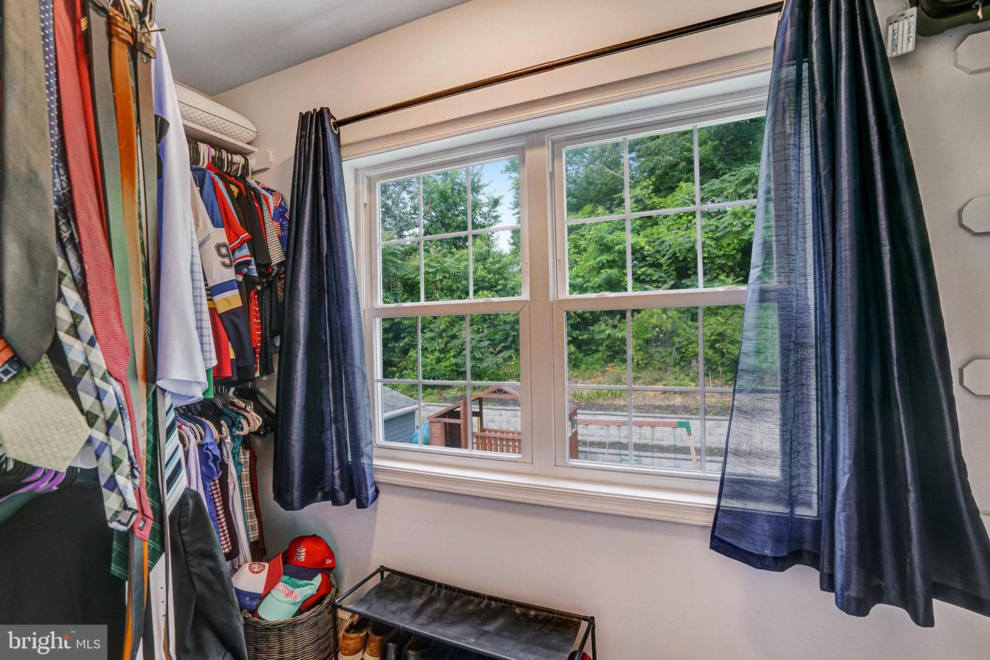6022 RIXEY DR, ALEXANDRIA, Virginia 22303, 4 Bedrooms Bedrooms, ,3 BathroomsBathrooms,Residential,For sale,6022 RIXEY DR,VAFX2233438 MLS # VAFX2233438