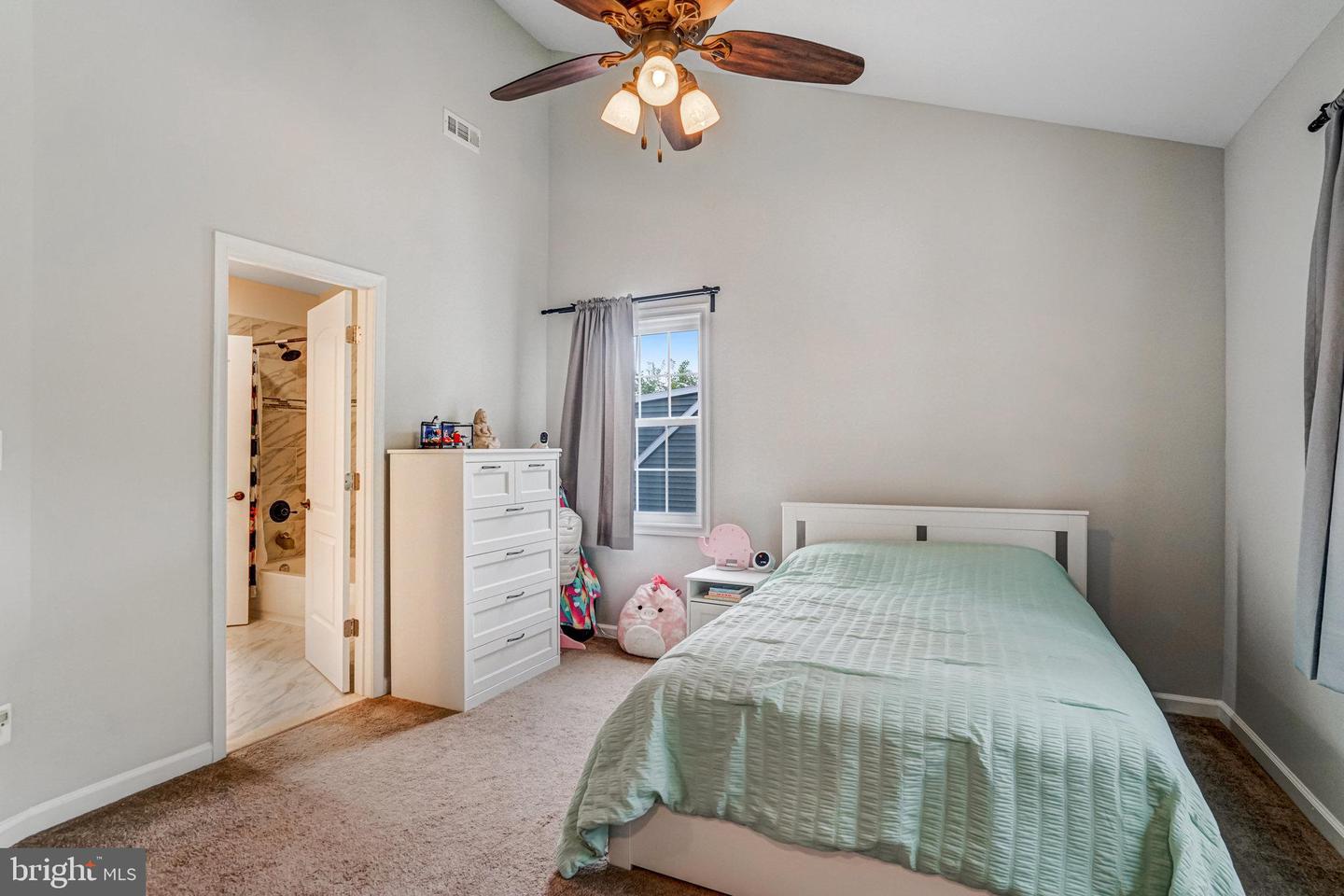 6022 RIXEY DR, ALEXANDRIA, Virginia 22303, 4 Bedrooms Bedrooms, ,3 BathroomsBathrooms,Residential,For sale,6022 RIXEY DR,VAFX2233438 MLS # VAFX2233438