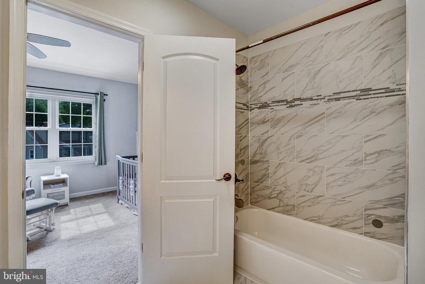 6022 RIXEY DR, ALEXANDRIA, Virginia 22303, 4 Bedrooms Bedrooms, ,3 BathroomsBathrooms,Residential,For sale,6022 RIXEY DR,VAFX2233438 MLS # VAFX2233438