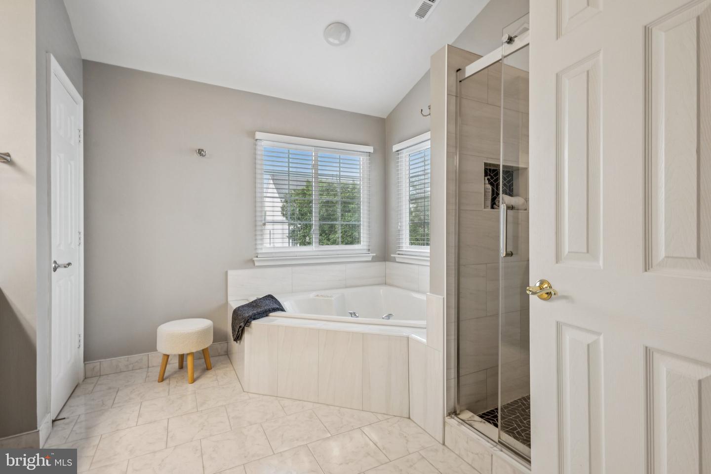 12649 VICTORY LAKES LOOP, BRISTOW, Virginia 20136, 4 Bedrooms Bedrooms, ,2 BathroomsBathrooms,Residential,For sale,12649 VICTORY LAKES LOOP,VAPW2094538 MLS # VAPW2094538