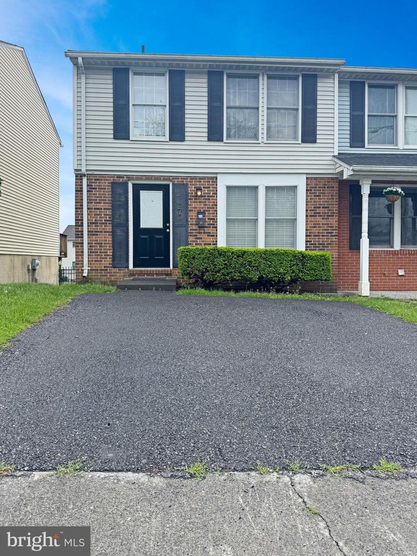 7 E HART ST, WINCHESTER, Virginia 22601, 2 Bedrooms Bedrooms, ,2 BathroomsBathrooms,Residential,For sale,7 E HART ST,VAWI2007676 MLS # VAWI2007676