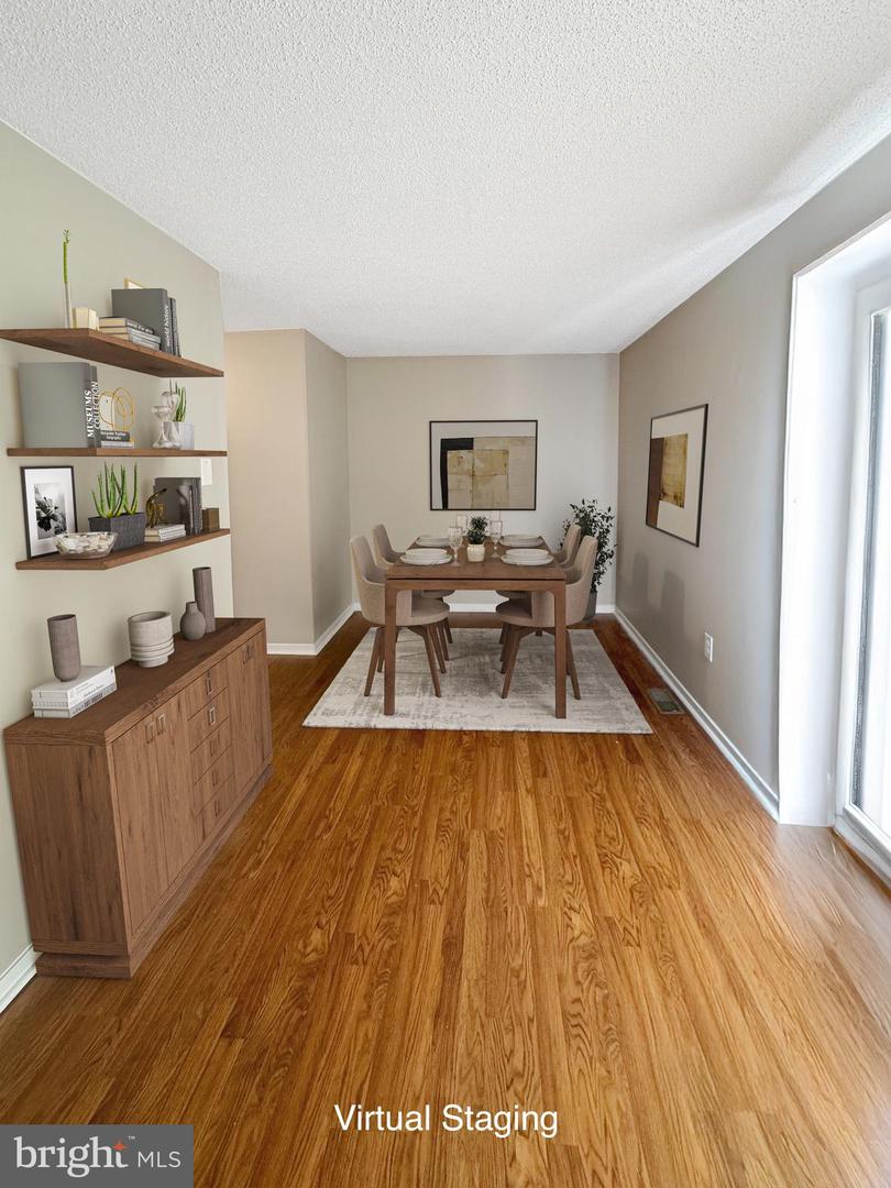 7 E HART ST, WINCHESTER, Virginia 22601, 2 Bedrooms Bedrooms, ,2 BathroomsBathrooms,Residential,For sale,7 E HART ST,VAWI2007676 MLS # VAWI2007676