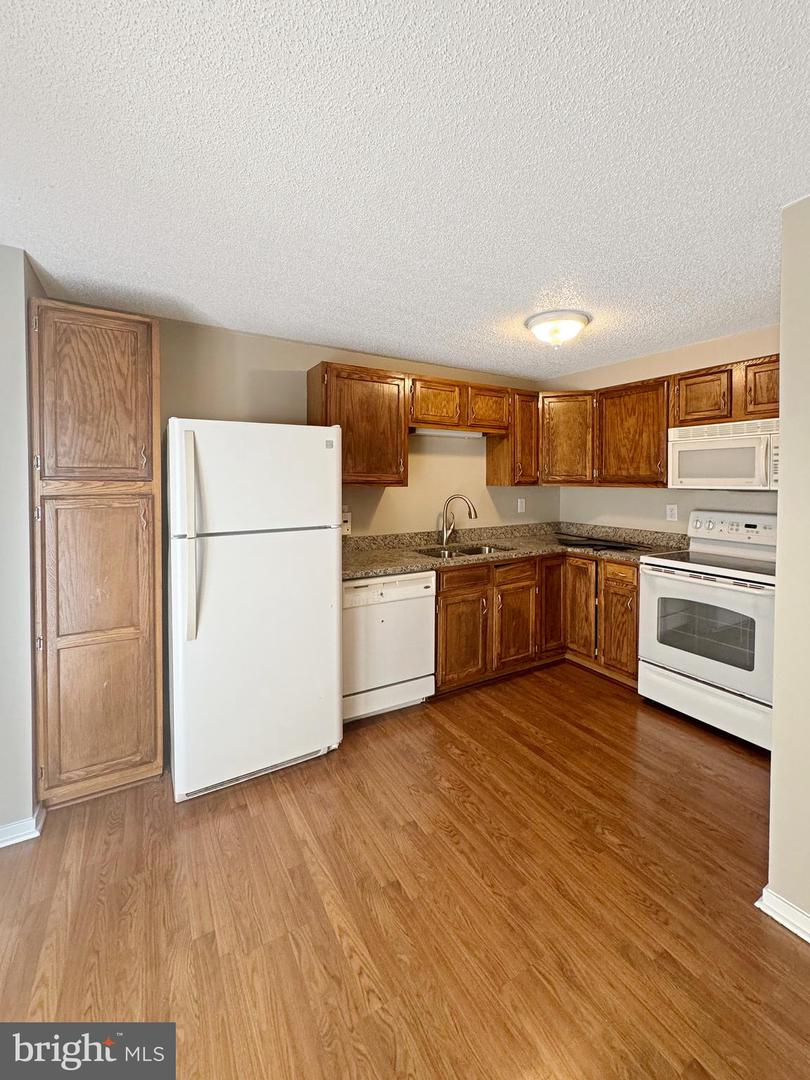 7 E HART ST, WINCHESTER, Virginia 22601, 2 Bedrooms Bedrooms, ,2 BathroomsBathrooms,Residential,For sale,7 E HART ST,VAWI2007676 MLS # VAWI2007676