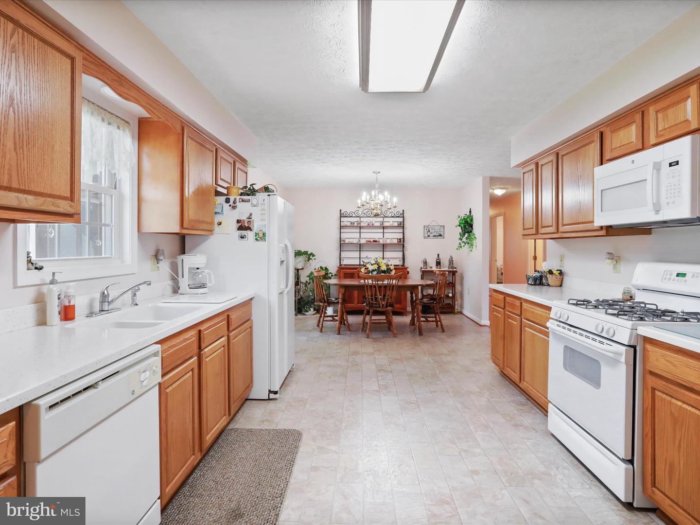 715 STONECREST DR, WOODSTOCK, Virginia 22664, 3 Bedrooms Bedrooms, ,2 BathroomsBathrooms,Residential,For sale,715 STONECREST DR,VASH2011472 MLS # VASH2011472