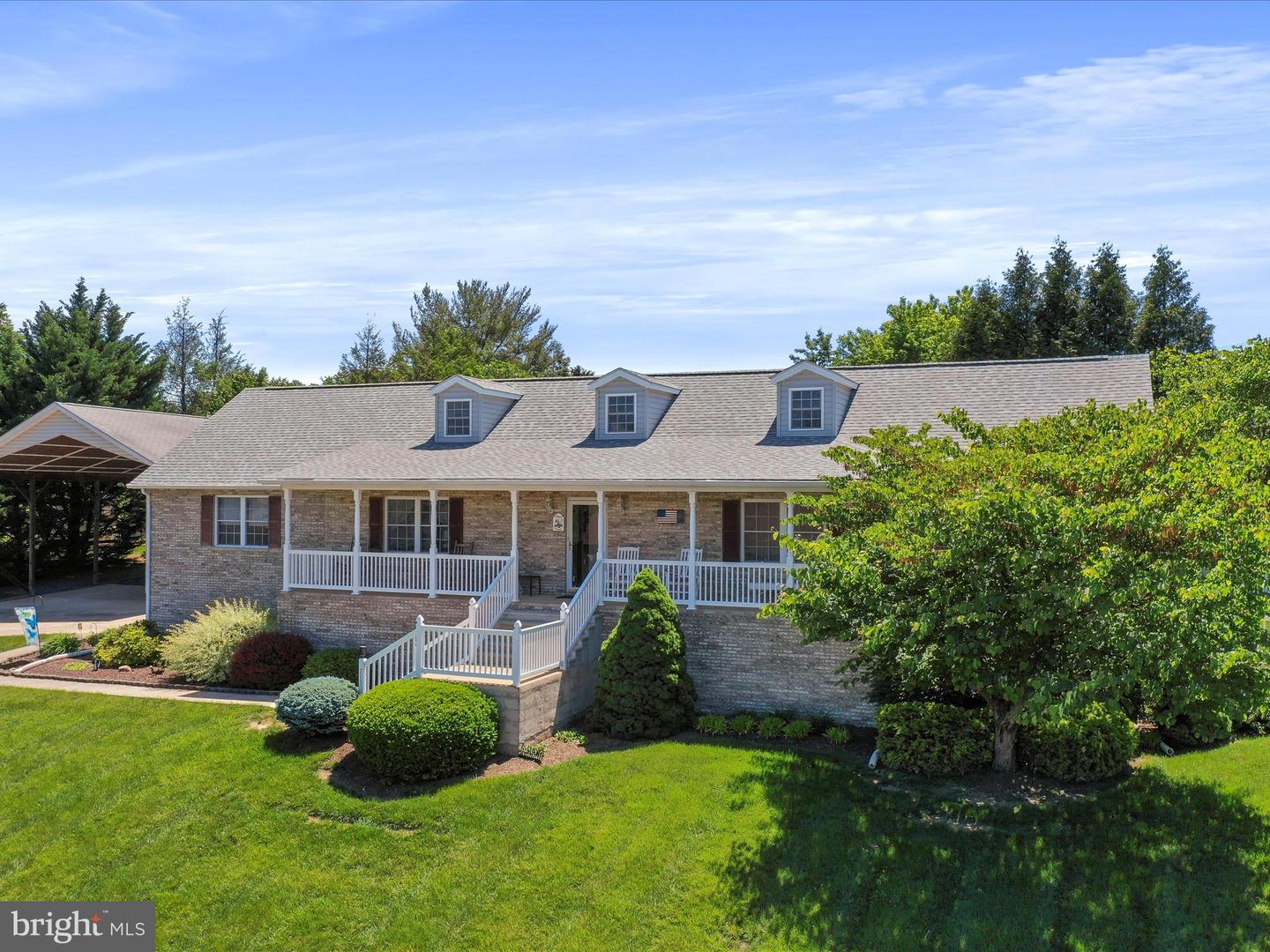715 STONECREST DR, WOODSTOCK, Virginia 22664, 3 Bedrooms Bedrooms, ,2 BathroomsBathrooms,Residential,For sale,715 STONECREST DR,VASH2011472 MLS # VASH2011472